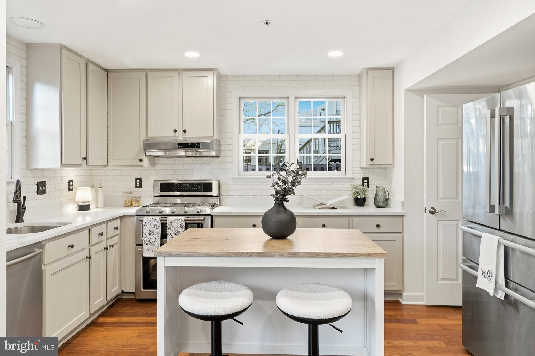 KENTLANDS GATEHOUSE - Residential