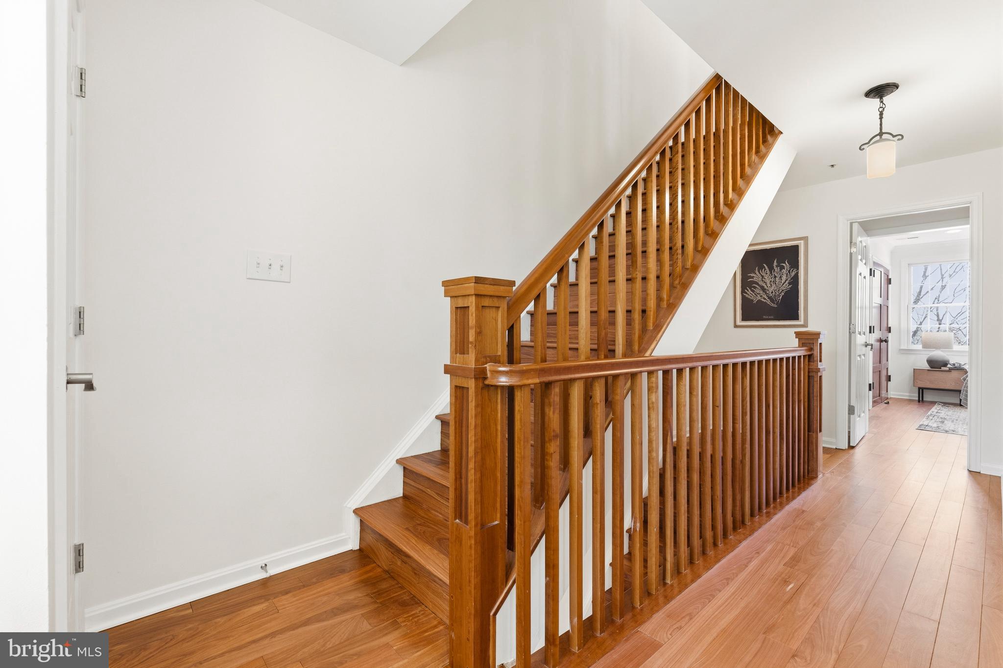 KENTLANDS GATEHOUSE - Residential