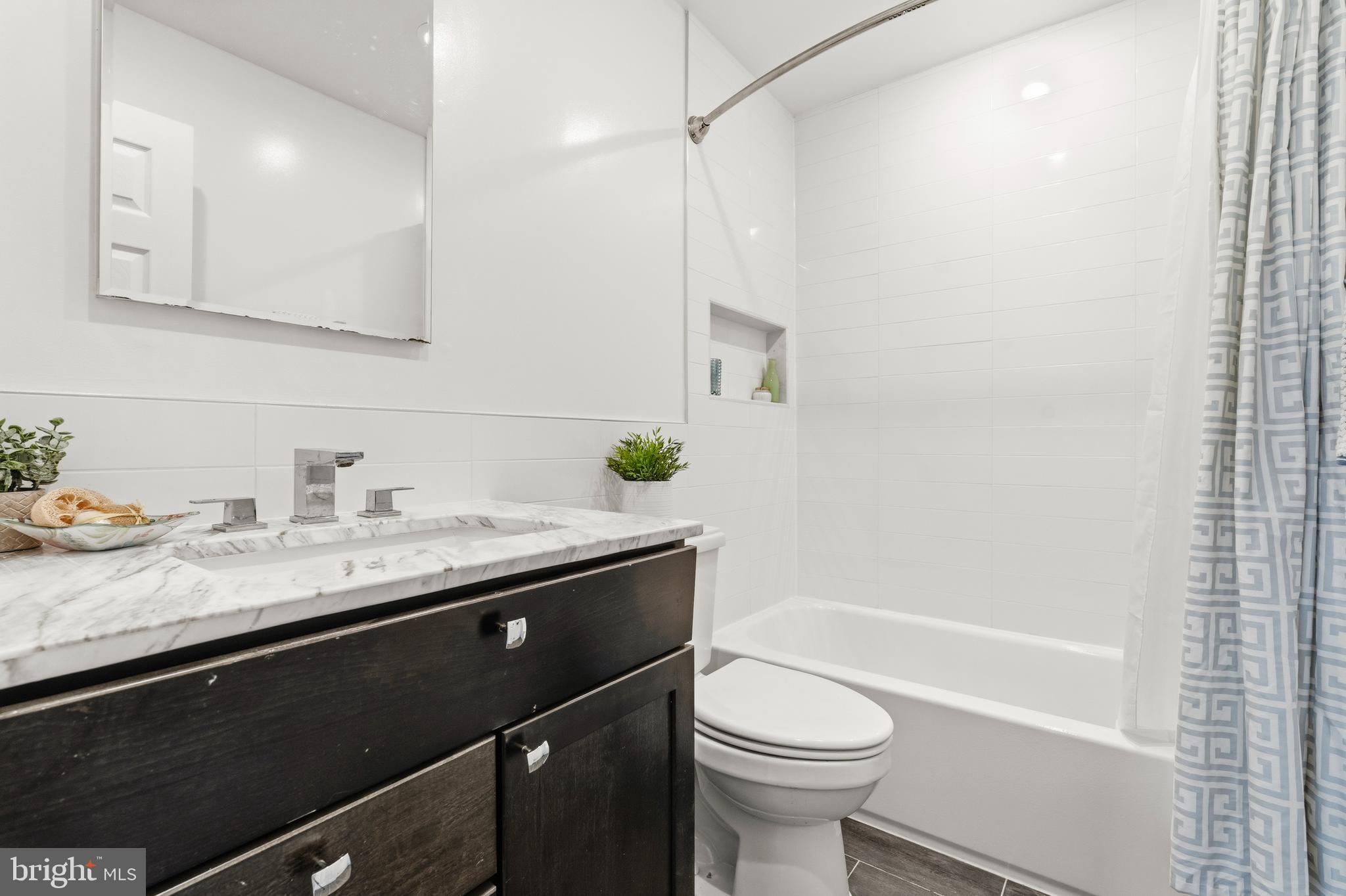 KENTLANDS GATEHOUSE - Residential