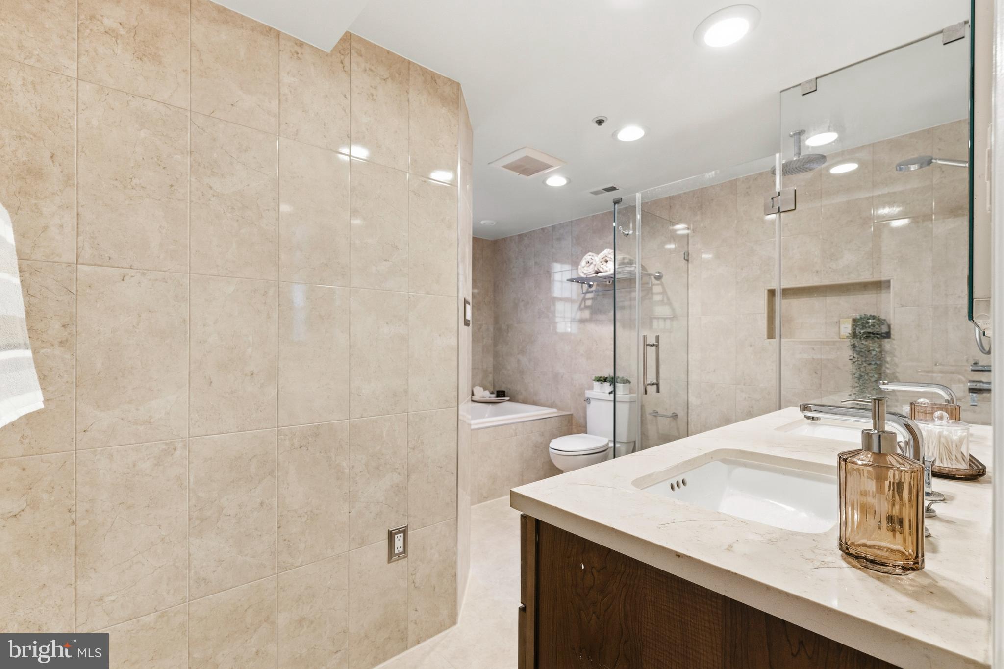 KENTLANDS GATEHOUSE - Residential