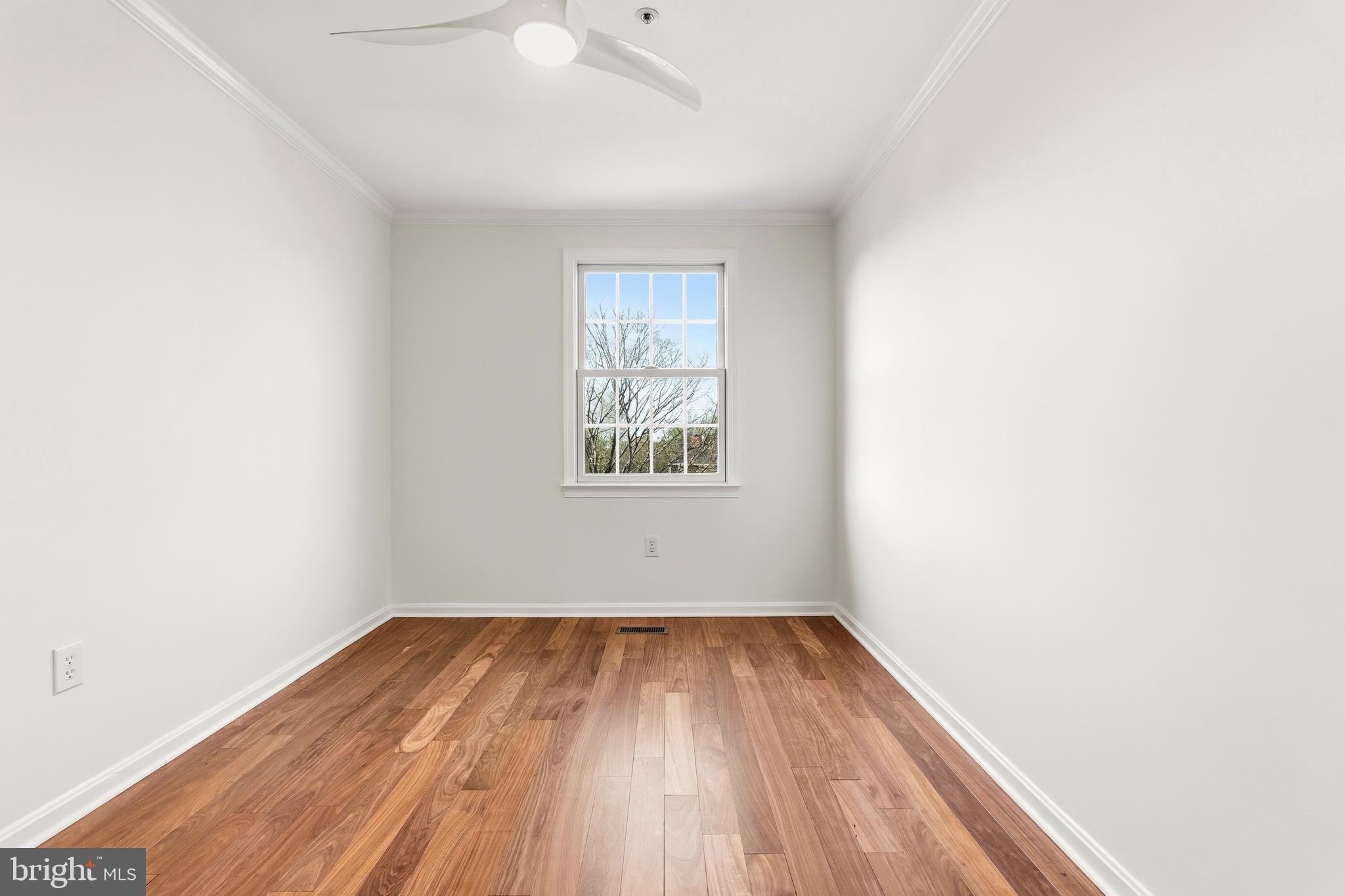 KENTLANDS GATEHOUSE - Residential