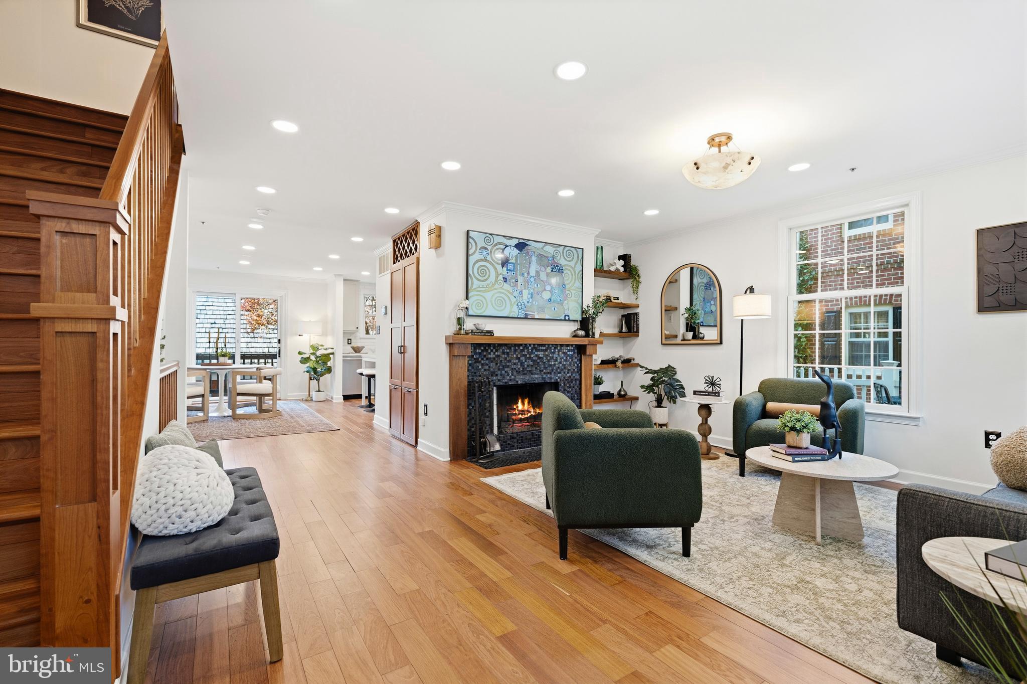 KENTLANDS GATEHOUSE - Residential