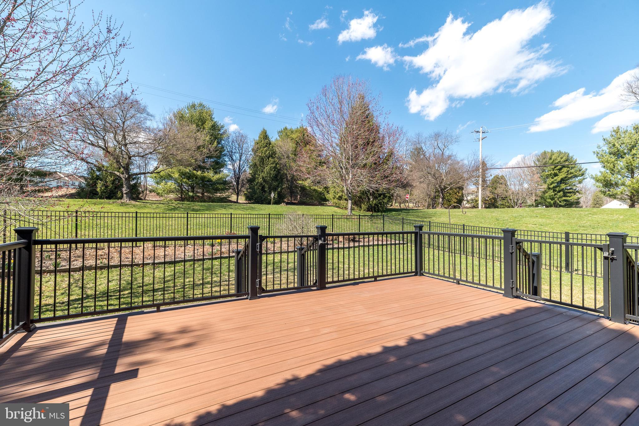 SUMMERMEADOW - Residential