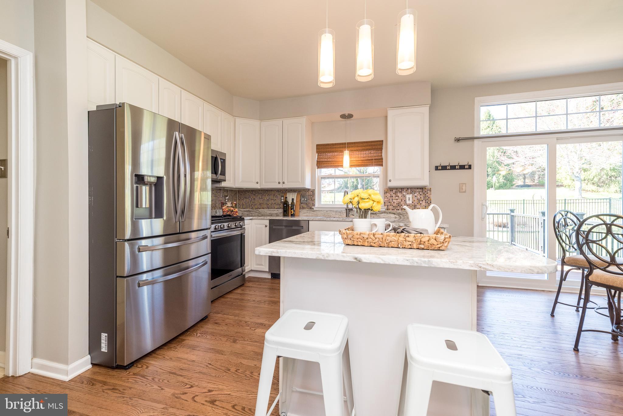 SUMMERMEADOW - Residential