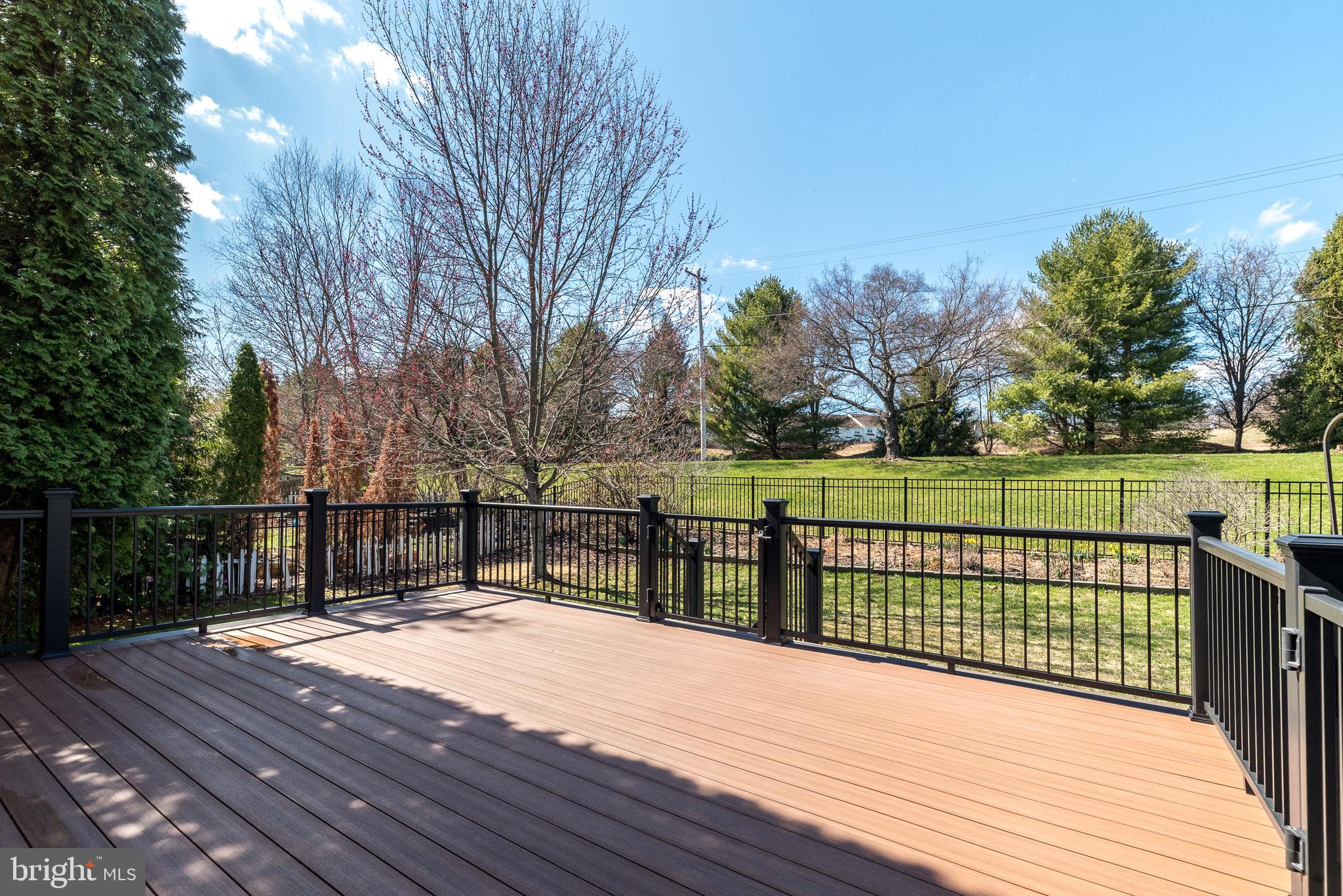 SUMMERMEADOW - Residential