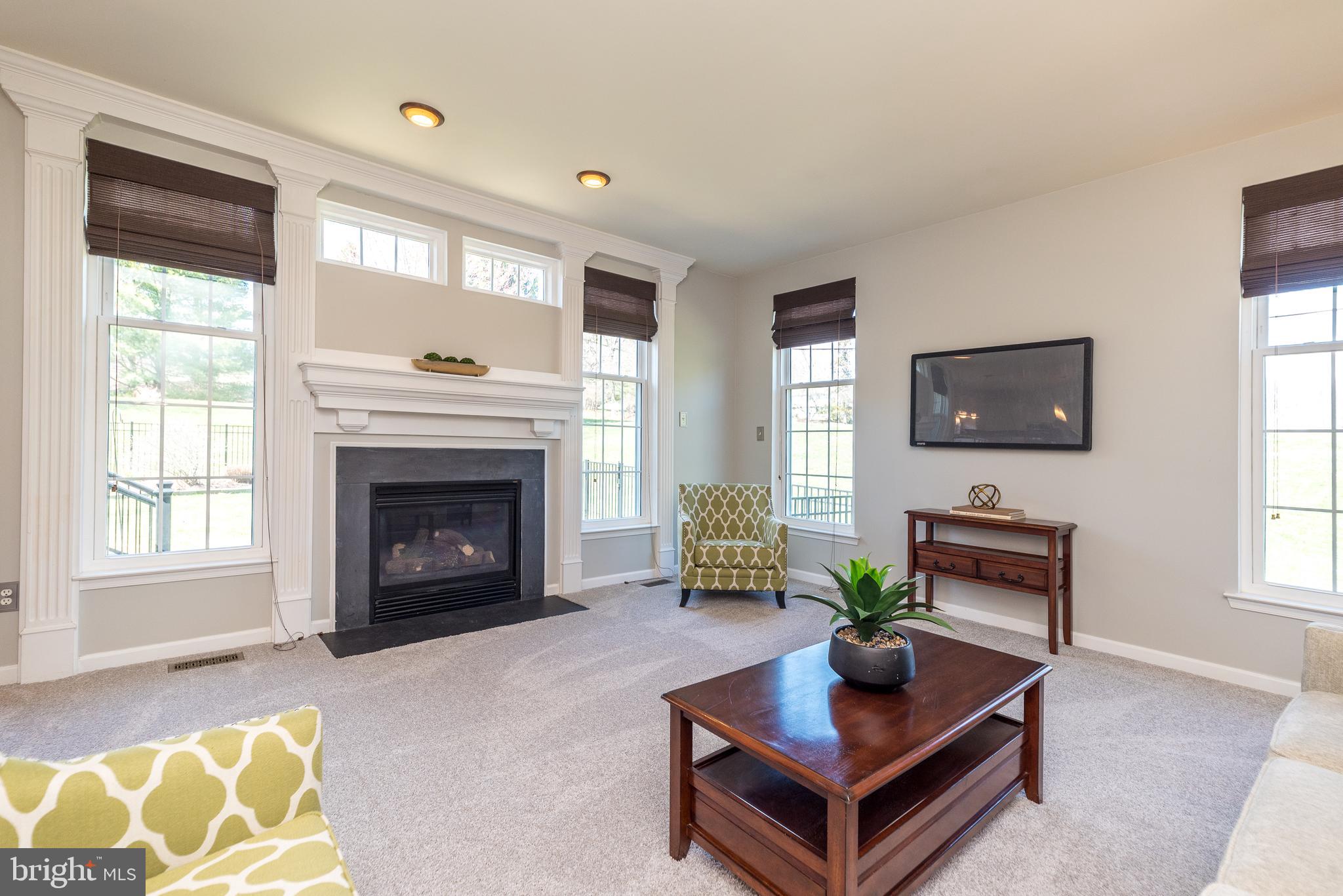 SUMMERMEADOW - Residential