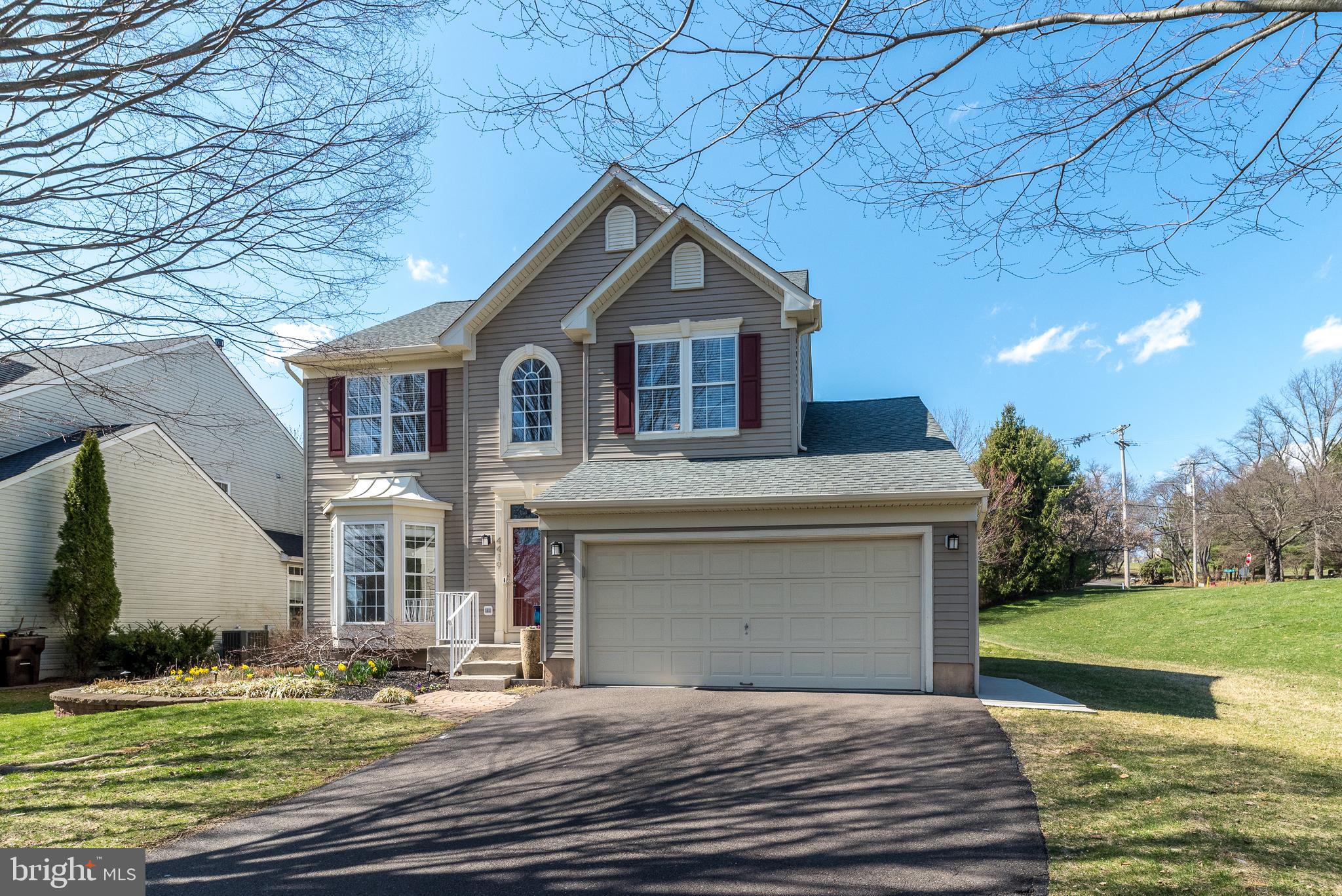 SUMMERMEADOW - Residential