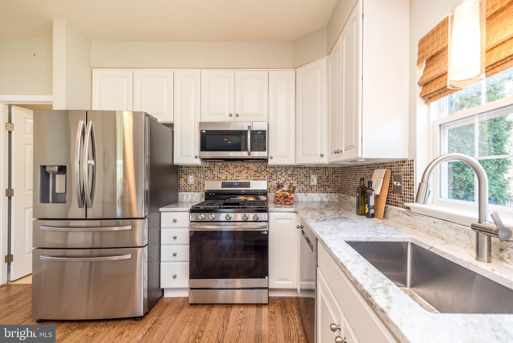 SUMMERMEADOW - Residential