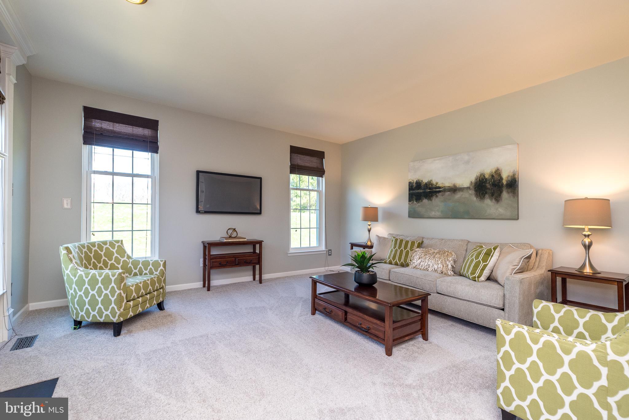 SUMMERMEADOW - Residential