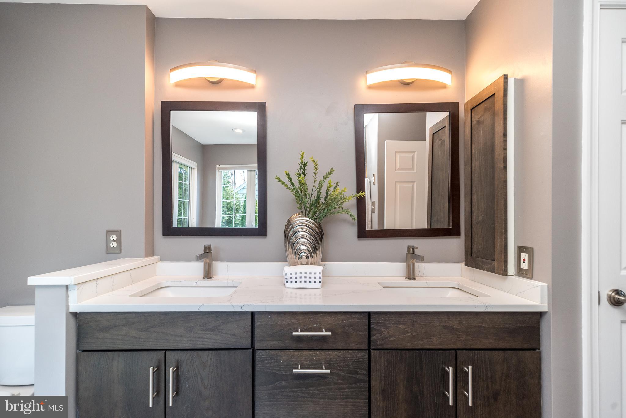 SUMMERMEADOW - Residential