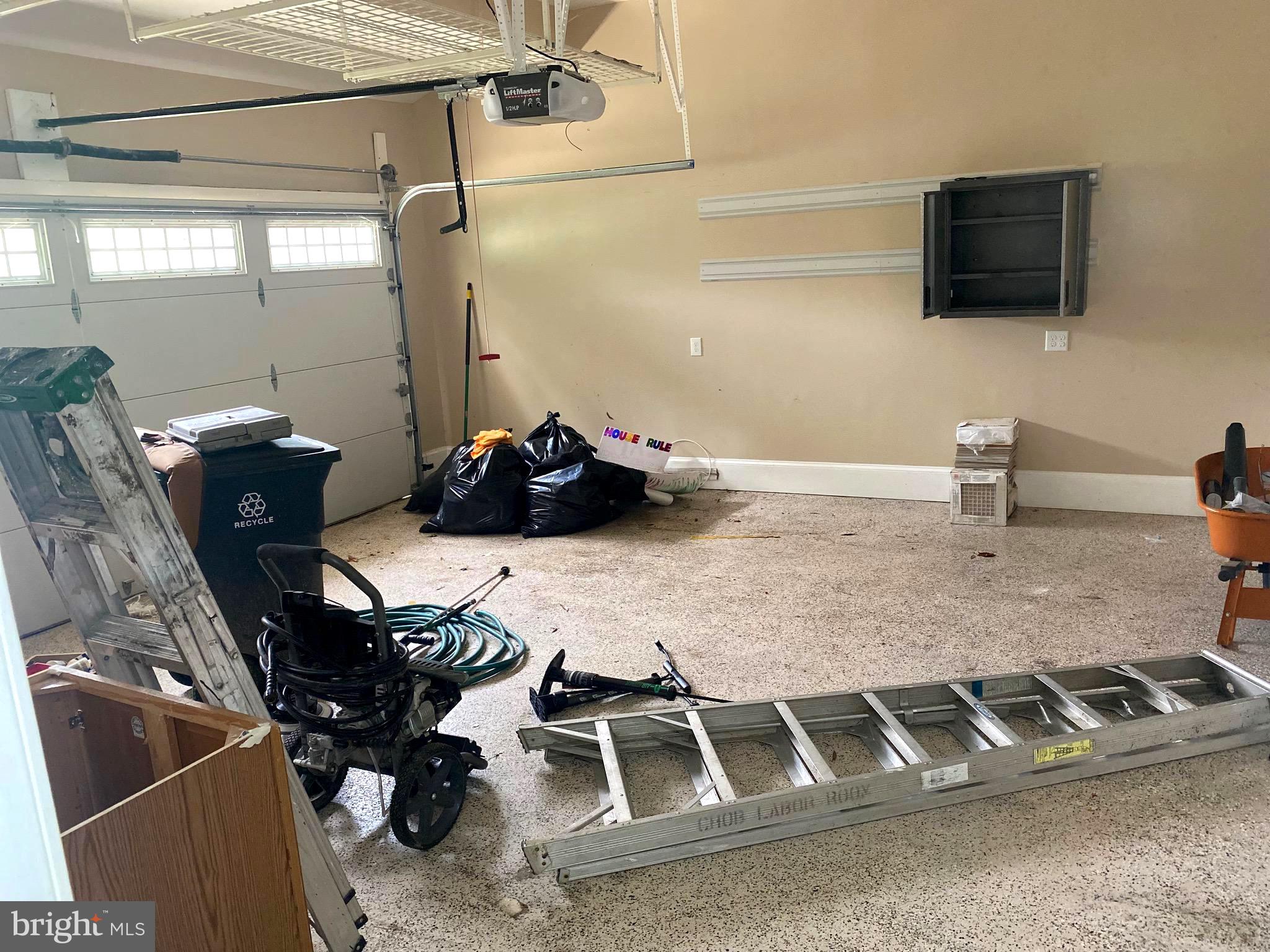 SUMNER GROVE - Residential