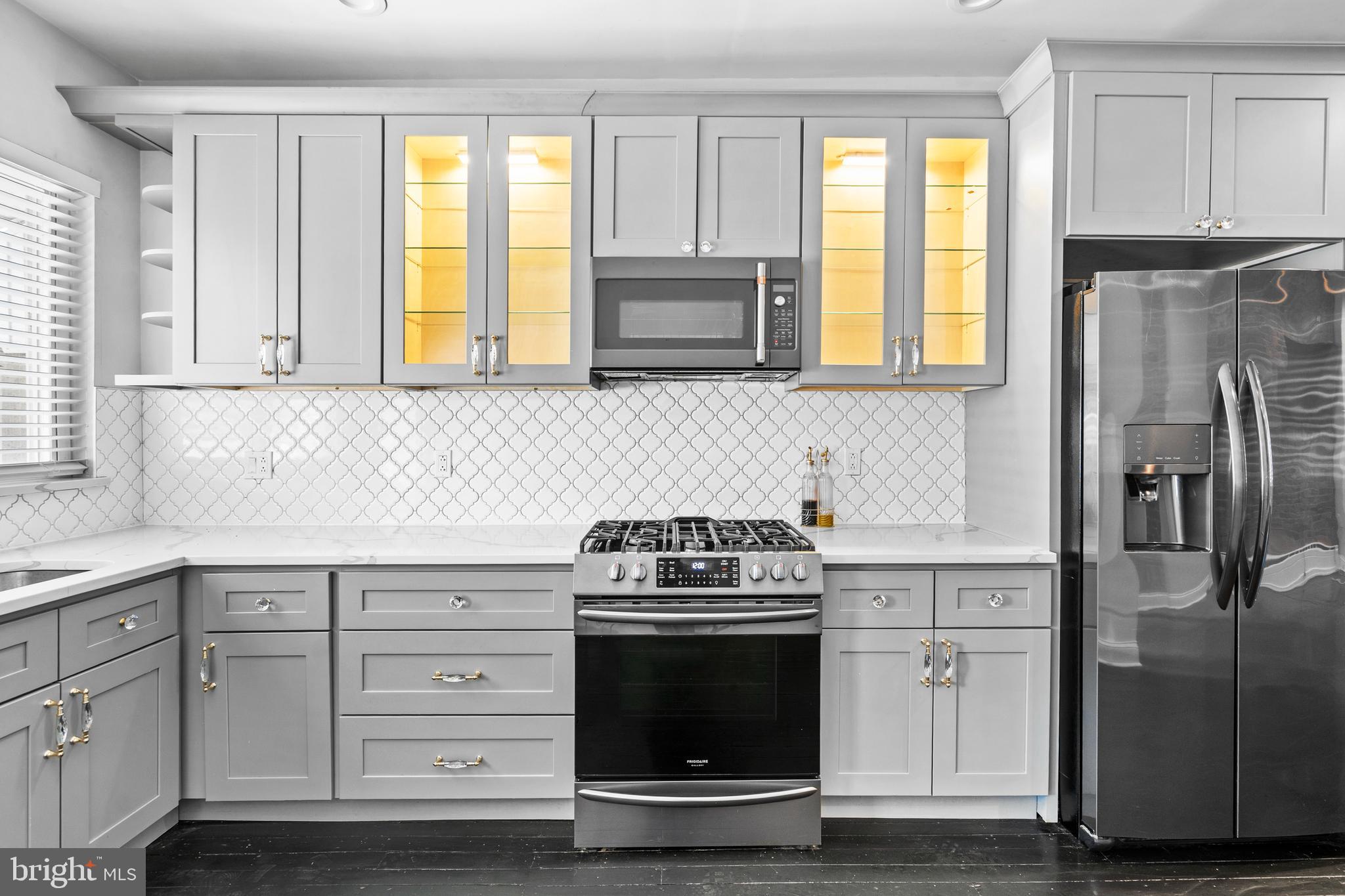 PORT RICHMOND - Residential