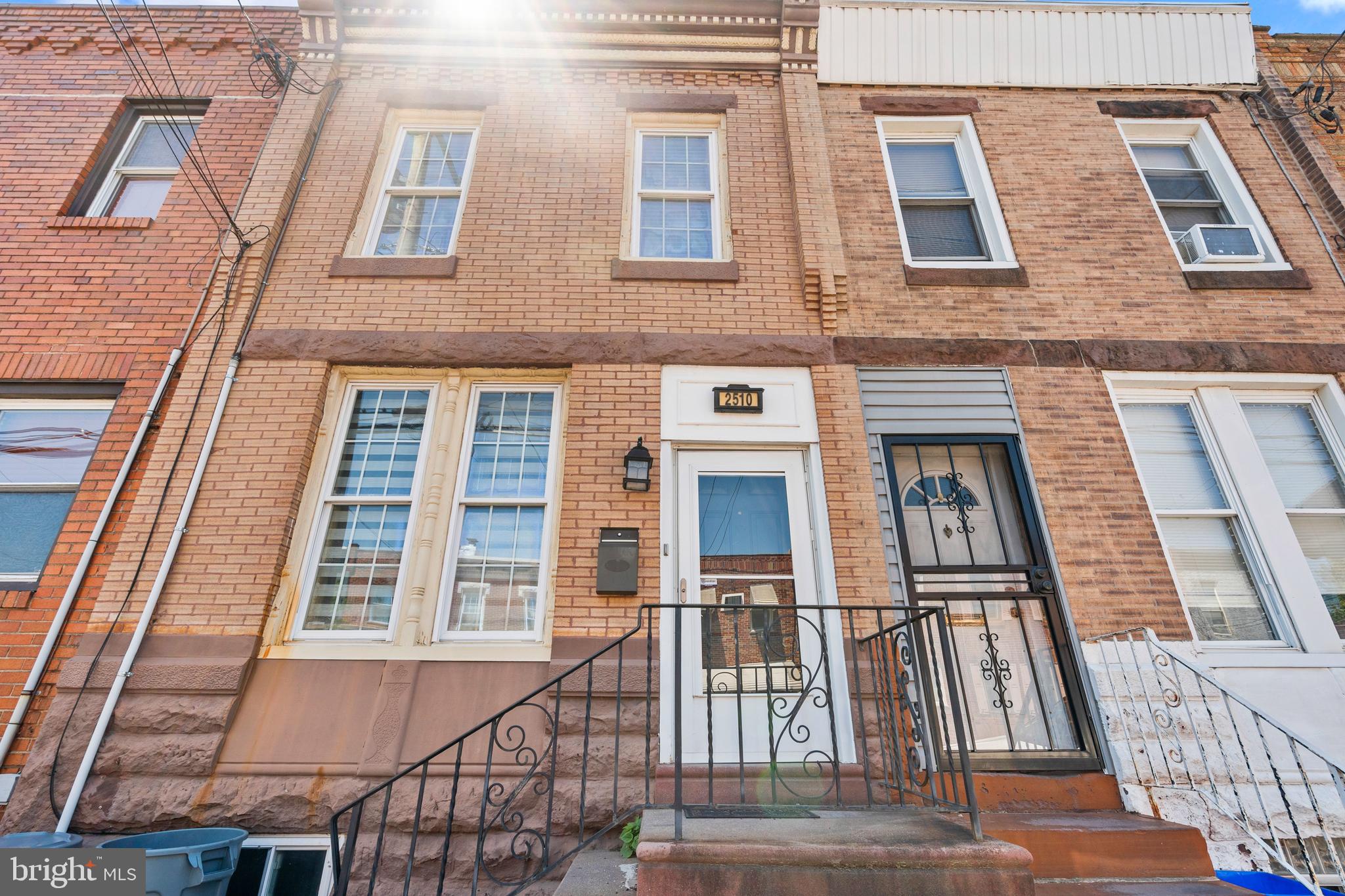 PORT RICHMOND - Residential
