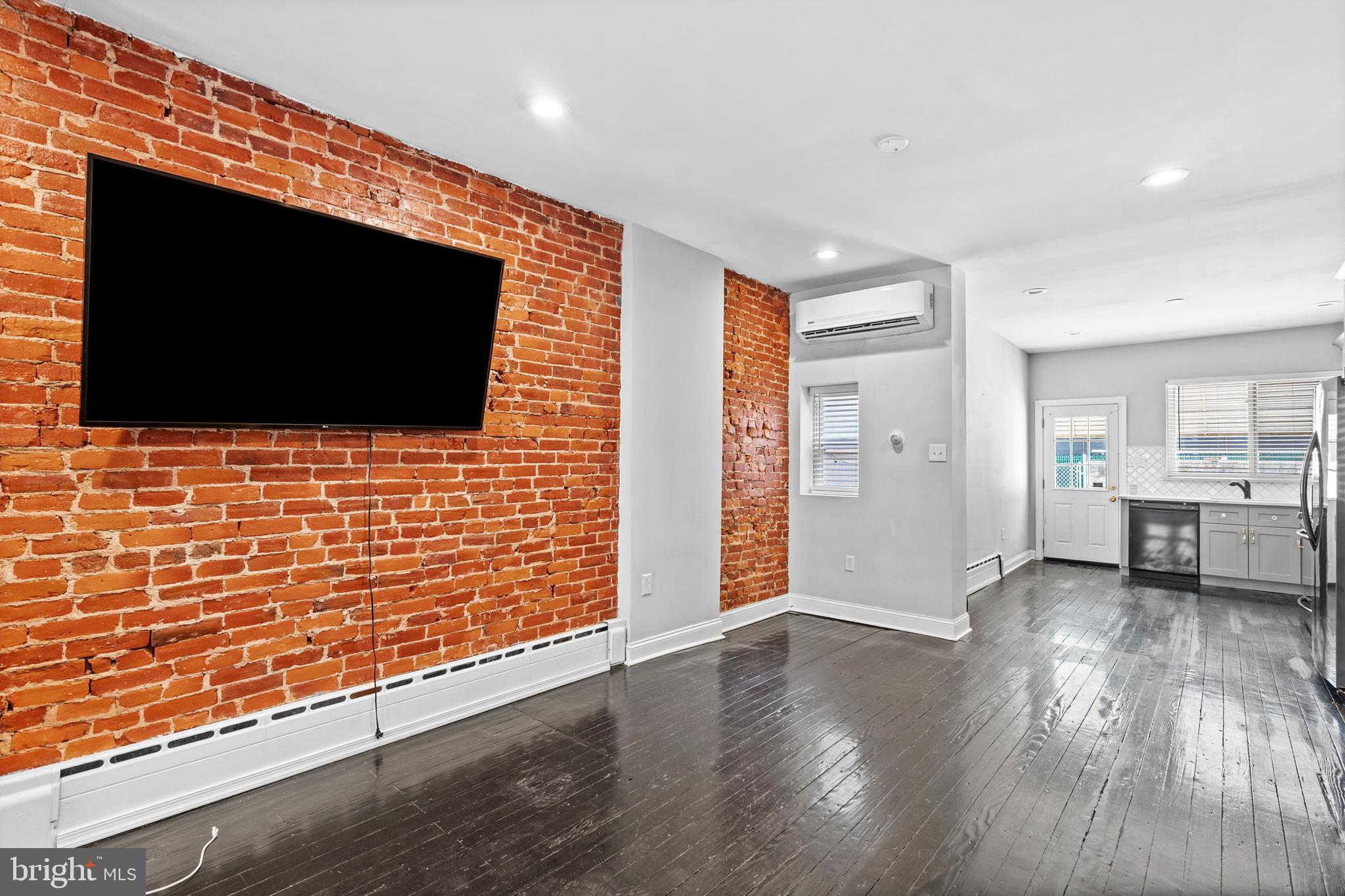 PORT RICHMOND - Residential