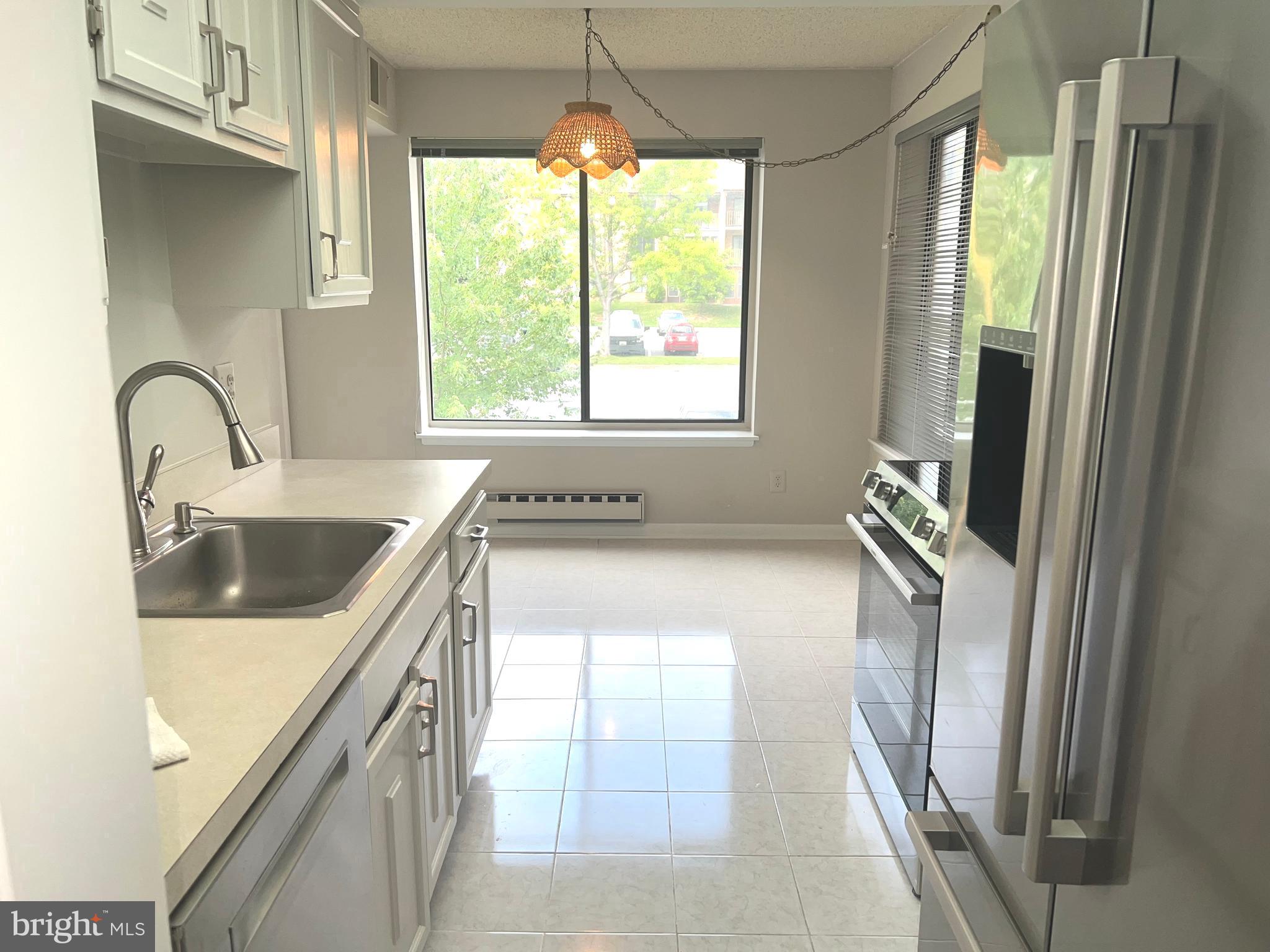 ROSSMOOR MUTUAL #19B - Residential Lease