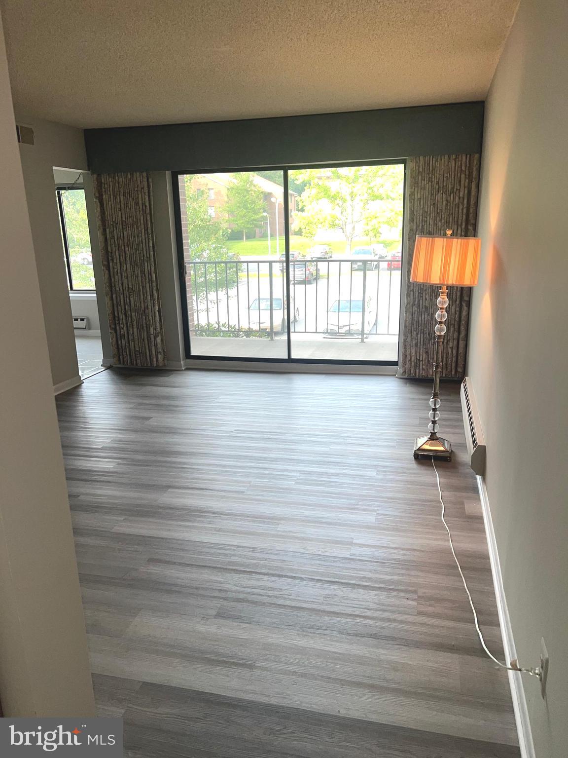 ROSSMOOR MUTUAL #19B - Residential Lease