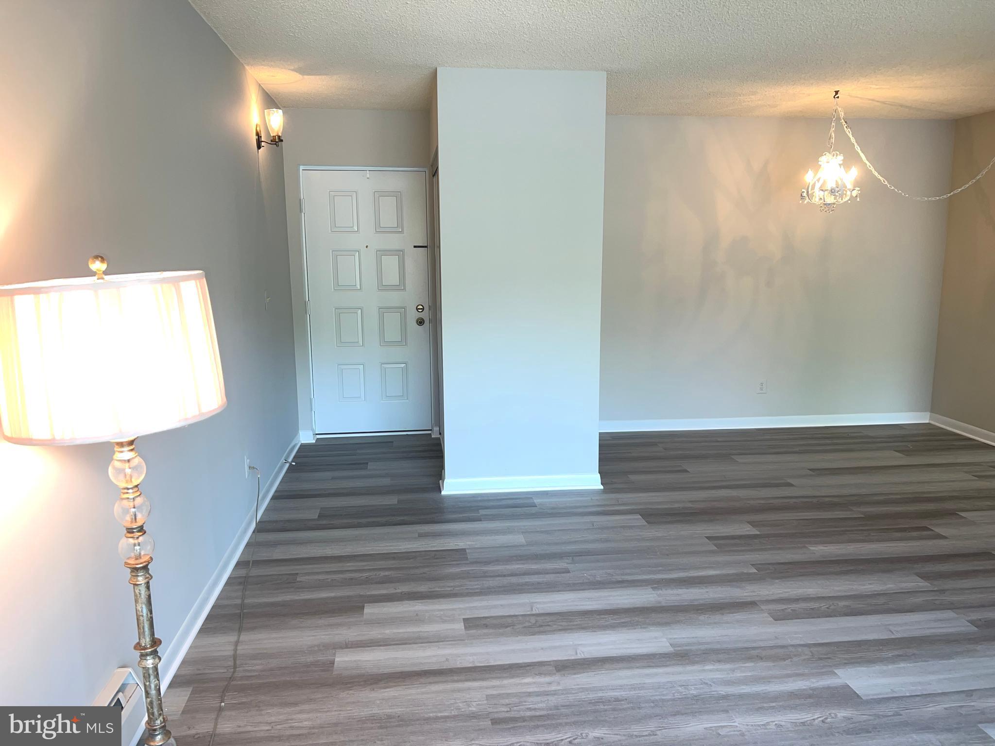 ROSSMOOR MUTUAL #19B - Residential Lease