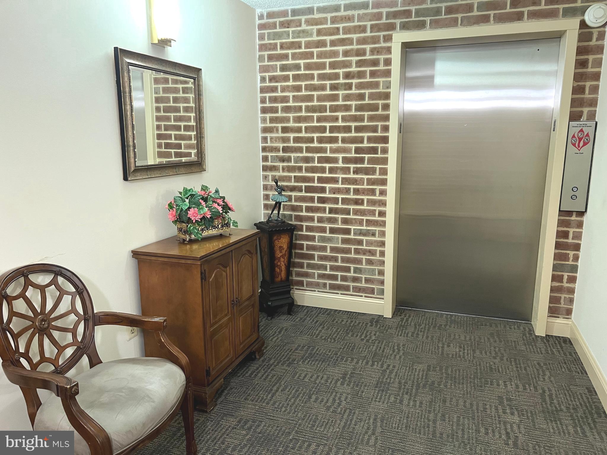 ROSSMOOR MUTUAL #19B - Residential Lease