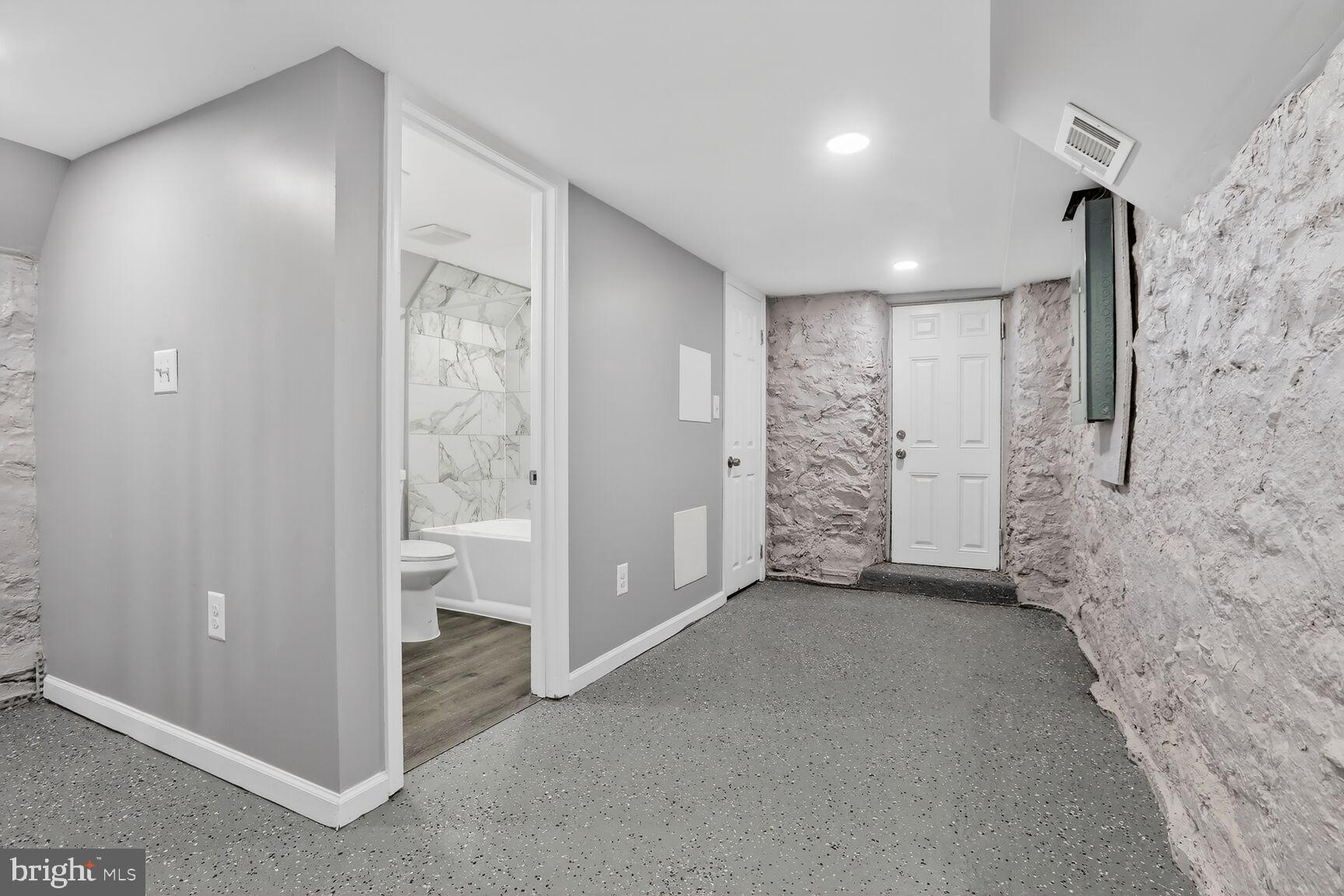 CLIFTON - Residential