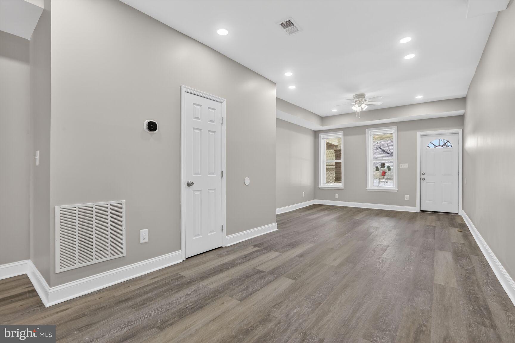 CLIFTON - Residential