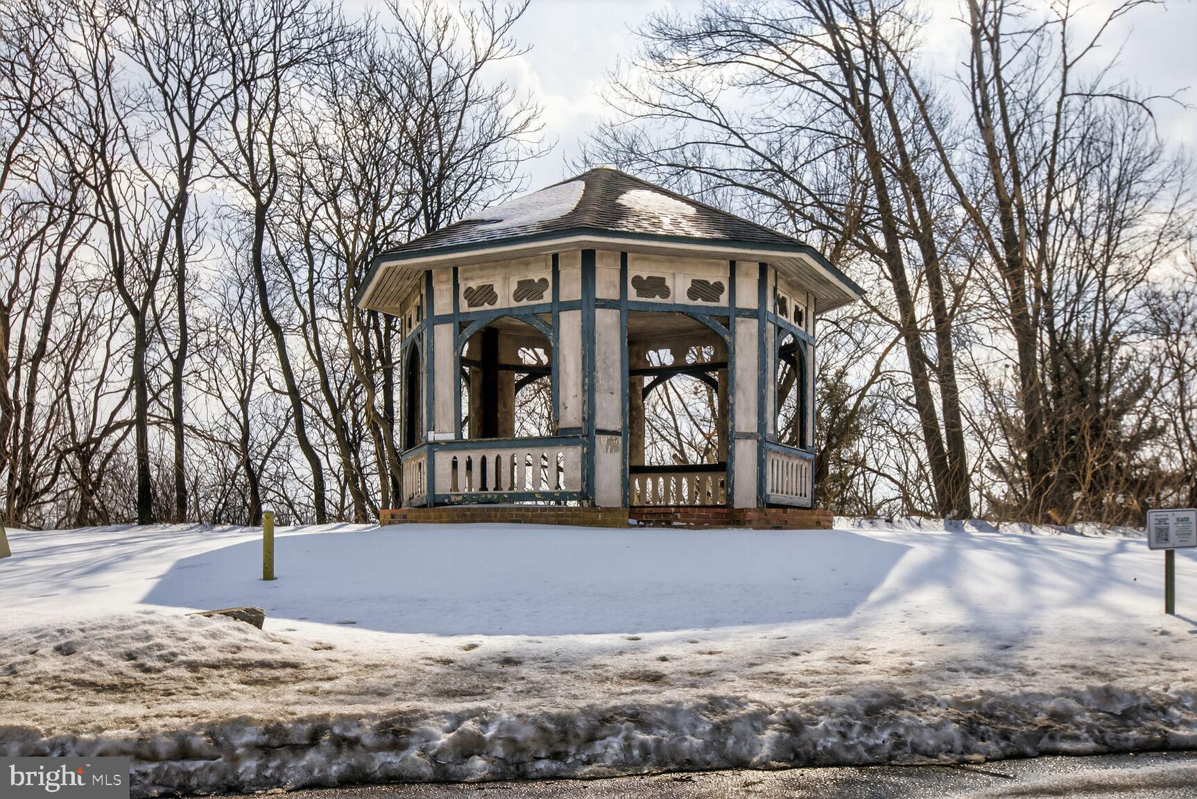 CLIFTON - Residential