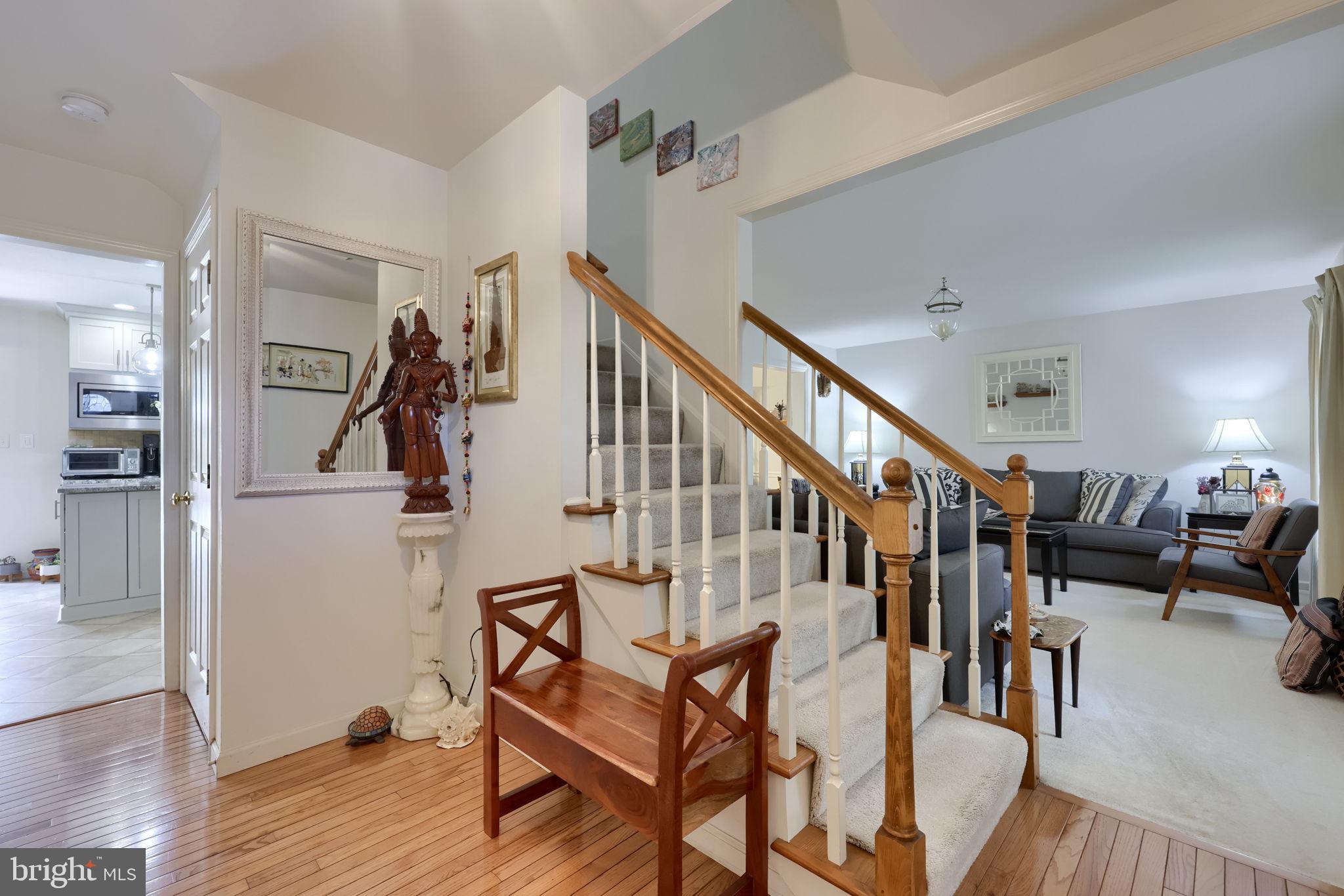 812 CYPRESS COURT