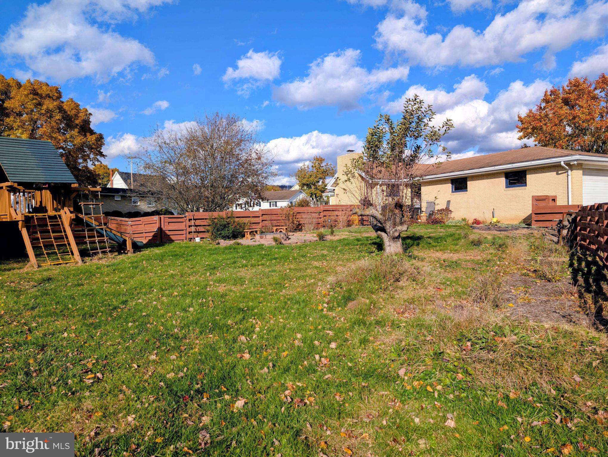 PLEASANTVILLE AREA - Residential