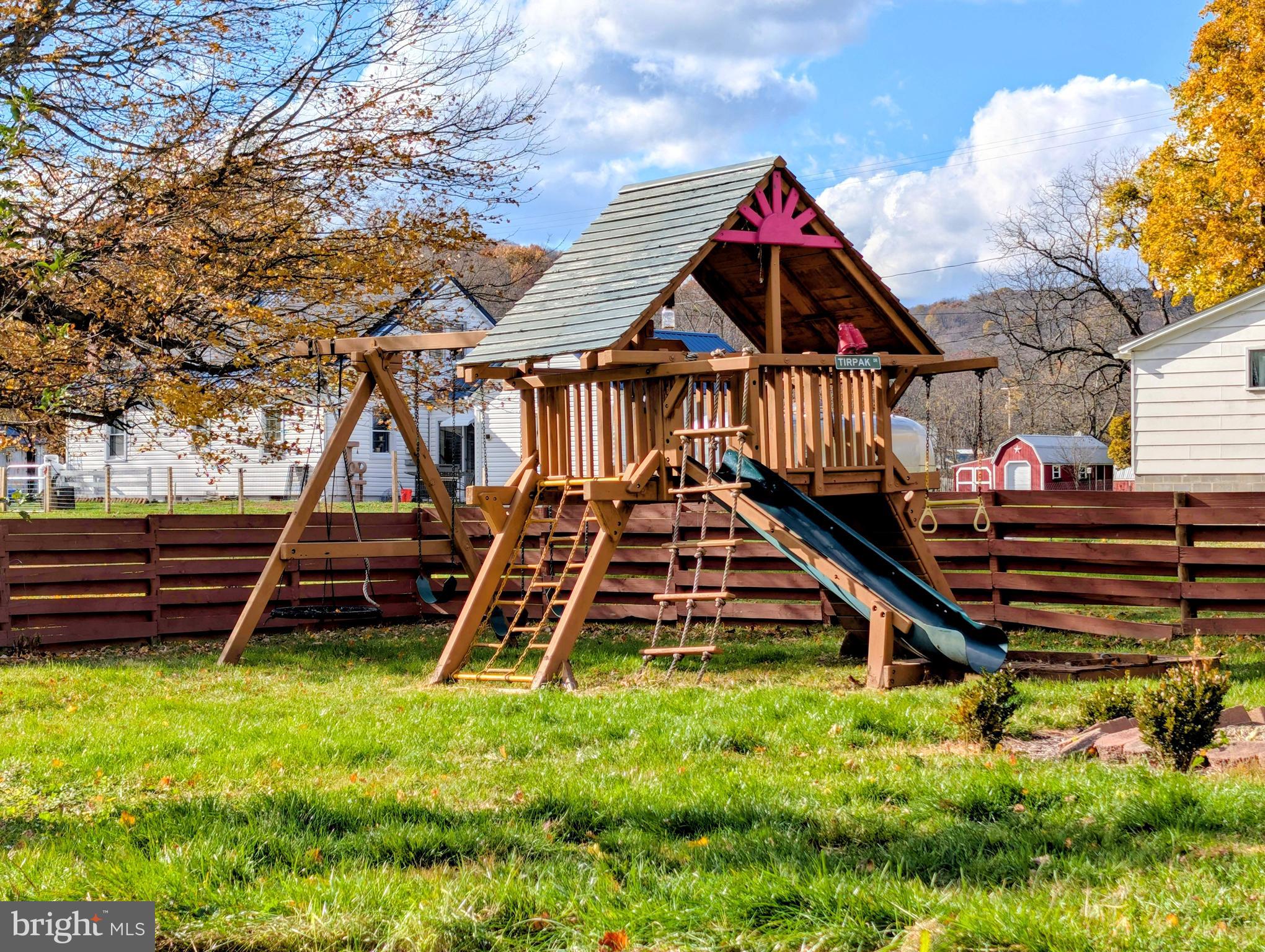 PLEASANTVILLE AREA - Residential