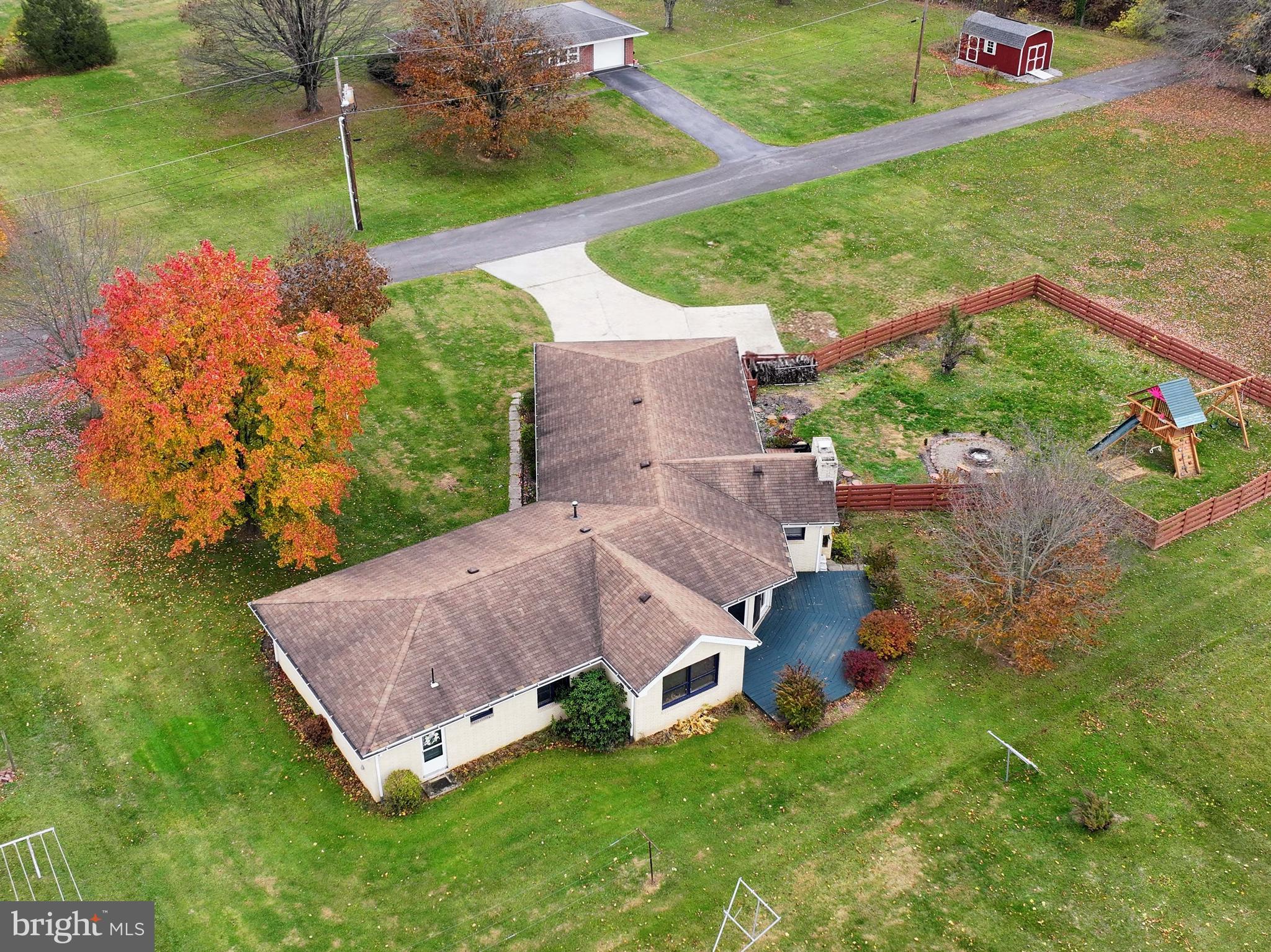 PLEASANTVILLE AREA - Residential