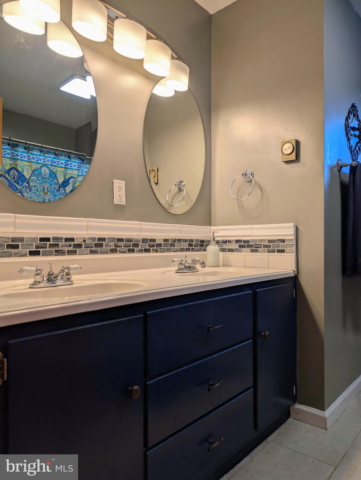 PLEASANTVILLE AREA - Residential