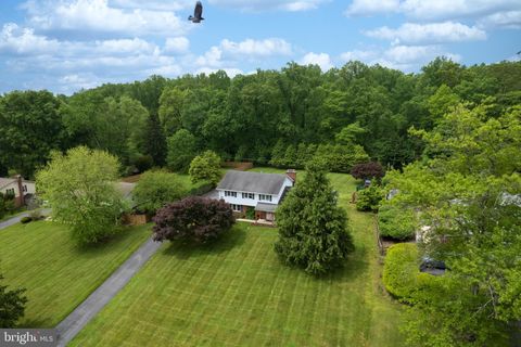 Photo of 3122 Evergreen Way, ELLICOTT CITY, MD 21042 (MLS # MDHW2067502)