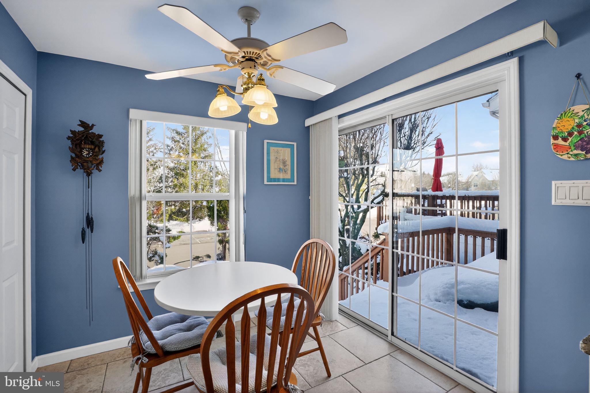 COUNTRY CROSSING - Residential