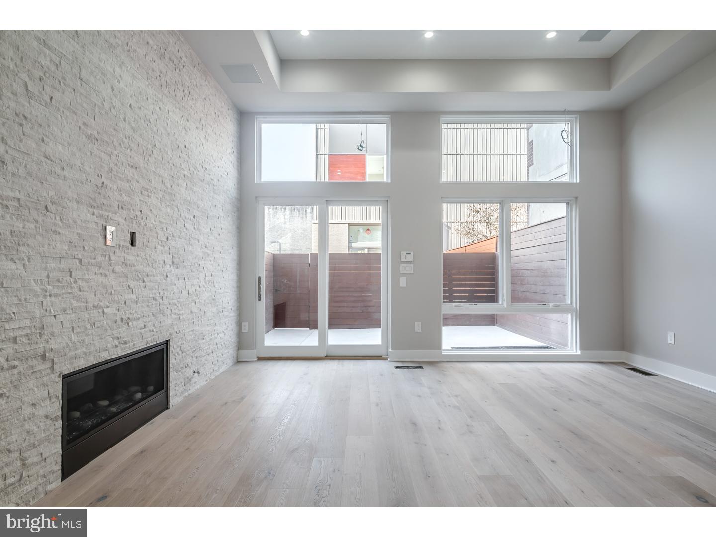 BELLA VISTA - Residential