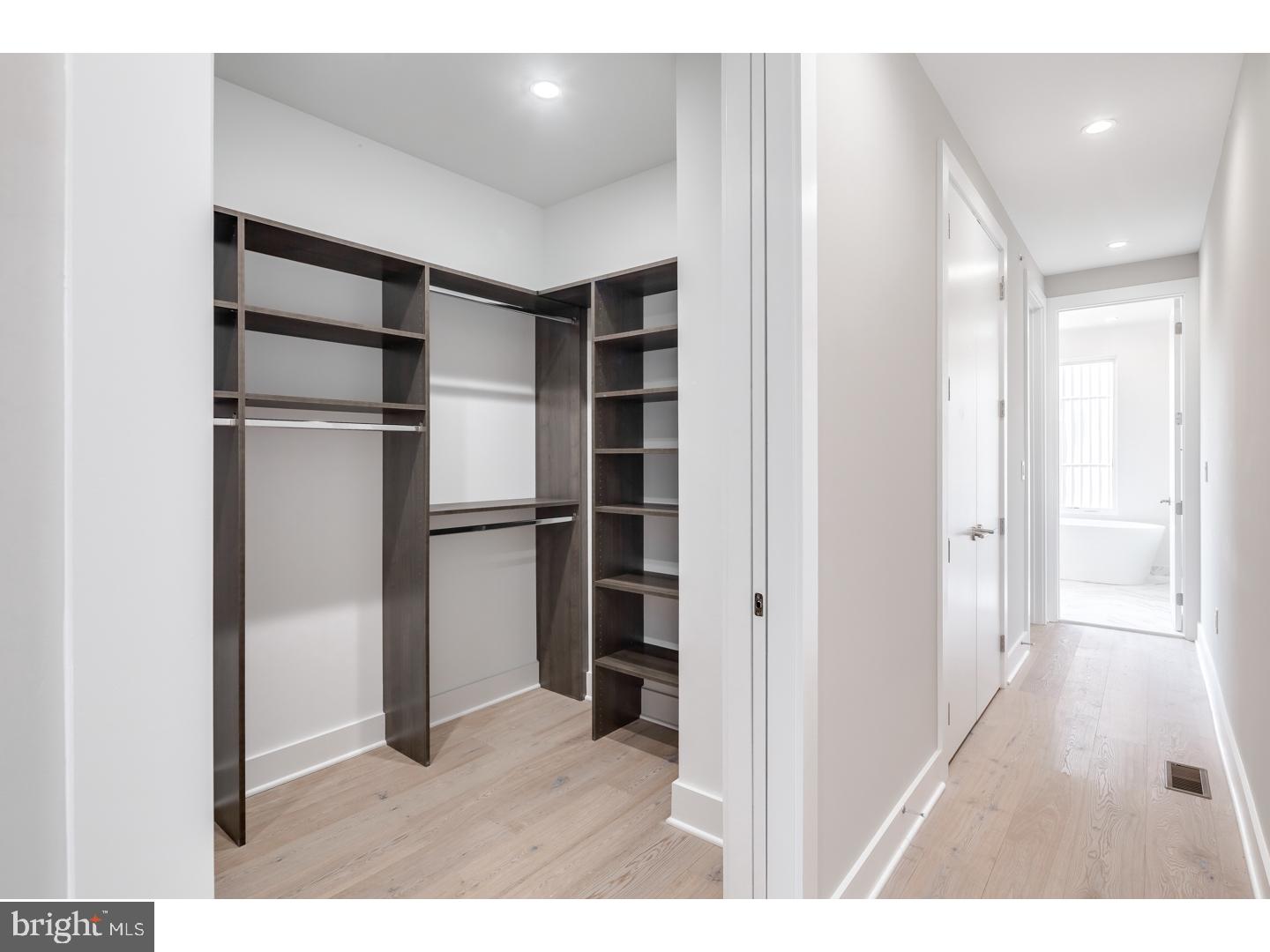 BELLA VISTA - Residential