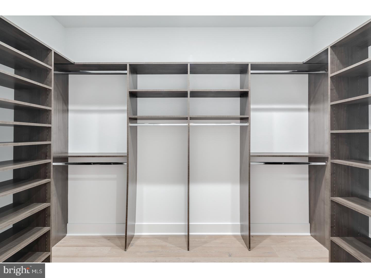 BELLA VISTA - Residential