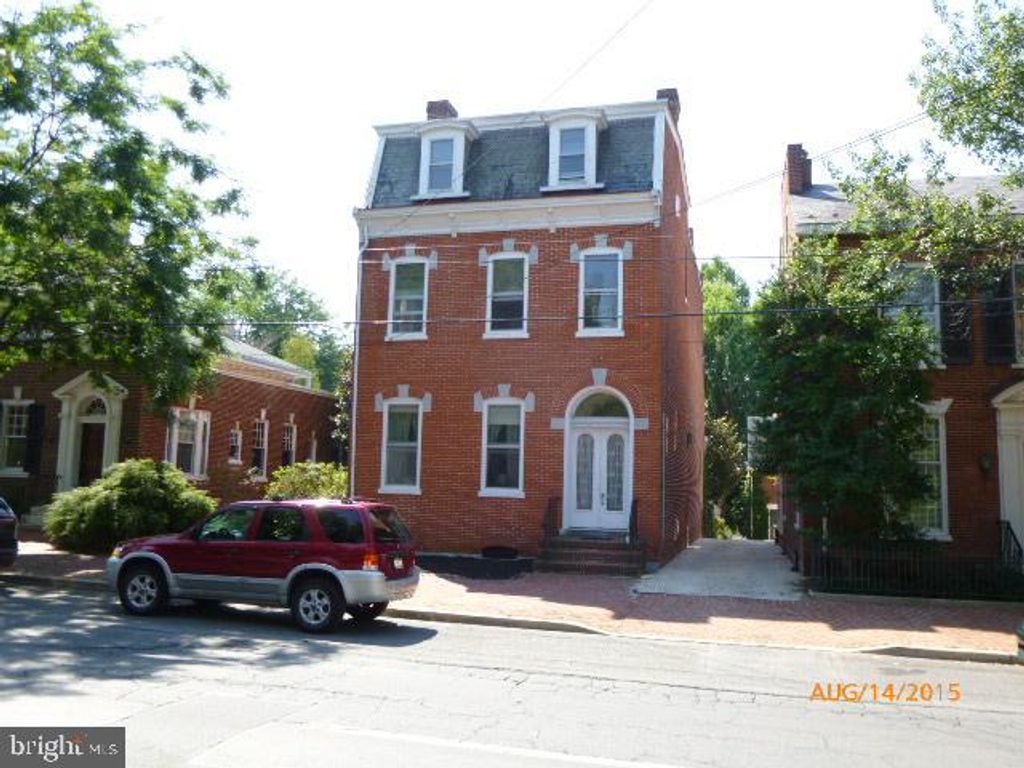 Photo of 426 W CHESTNUT ST, LANCASTER, PA 17603 (MLS # PALA2030070)