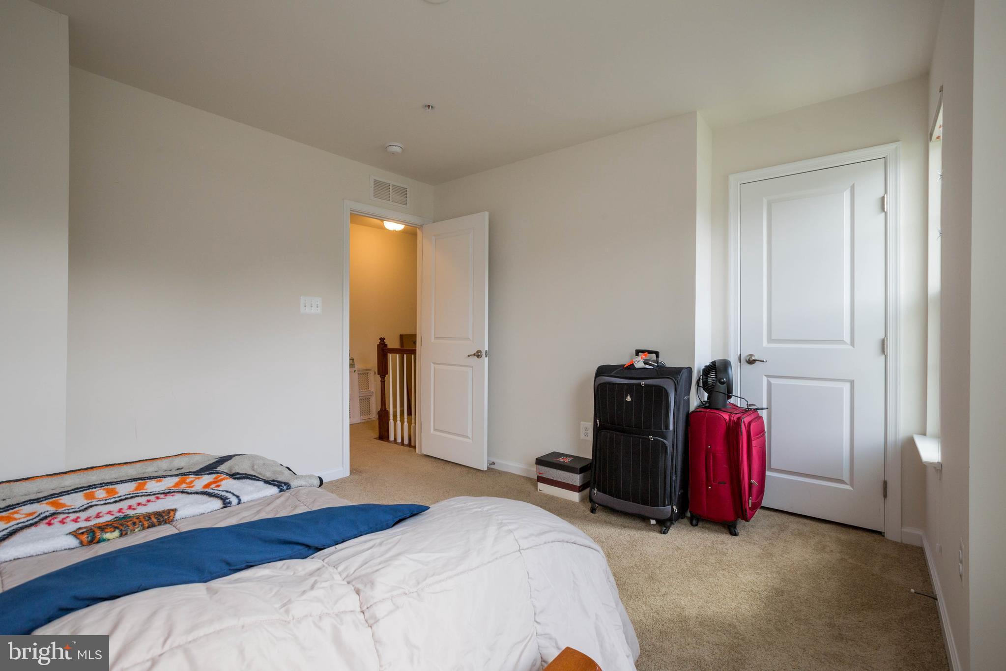 LINDEN GROVE - Residential