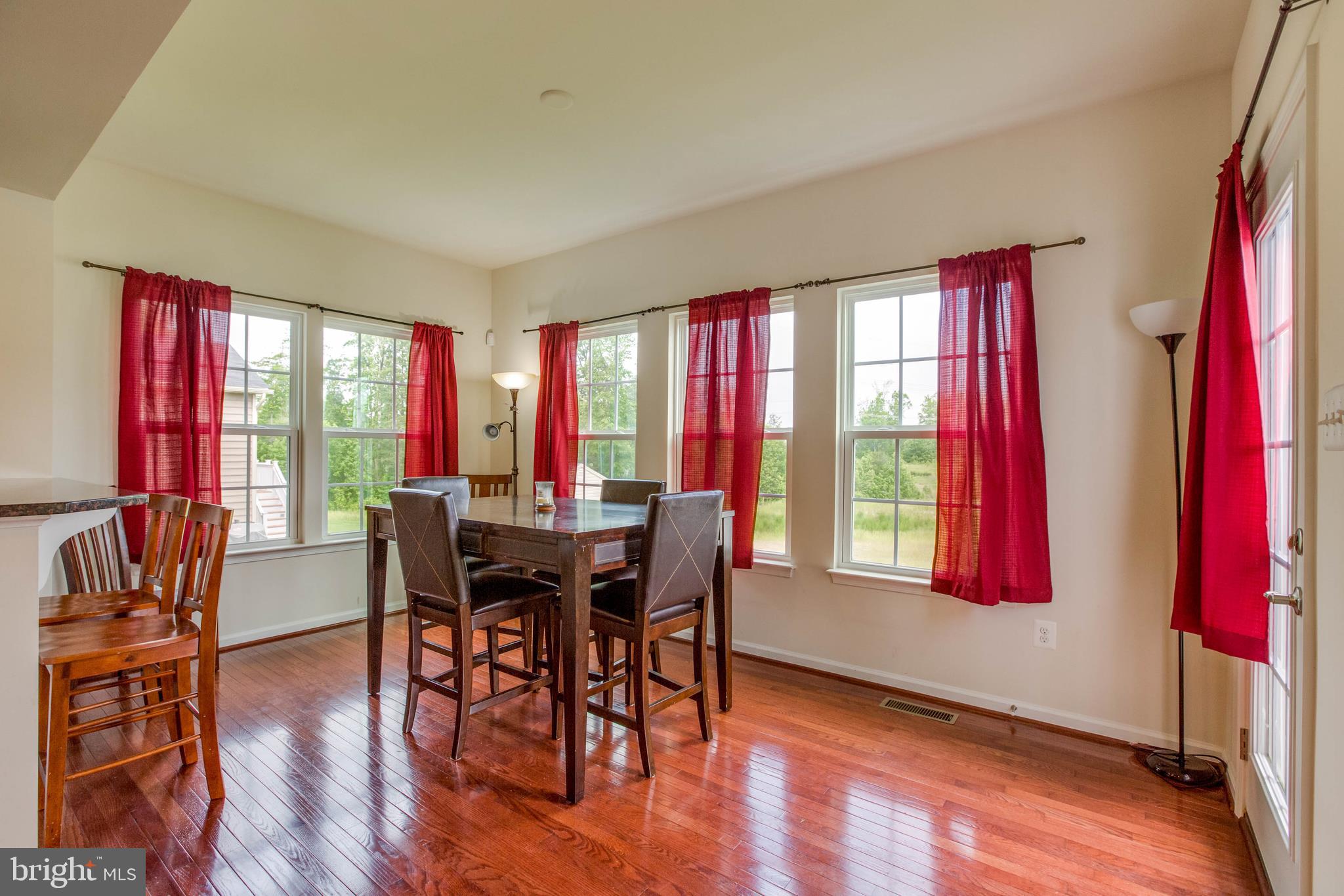 LINDEN GROVE - Residential