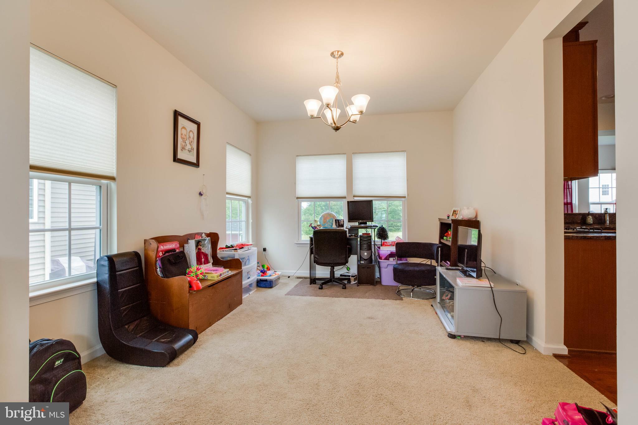 LINDEN GROVE - Residential