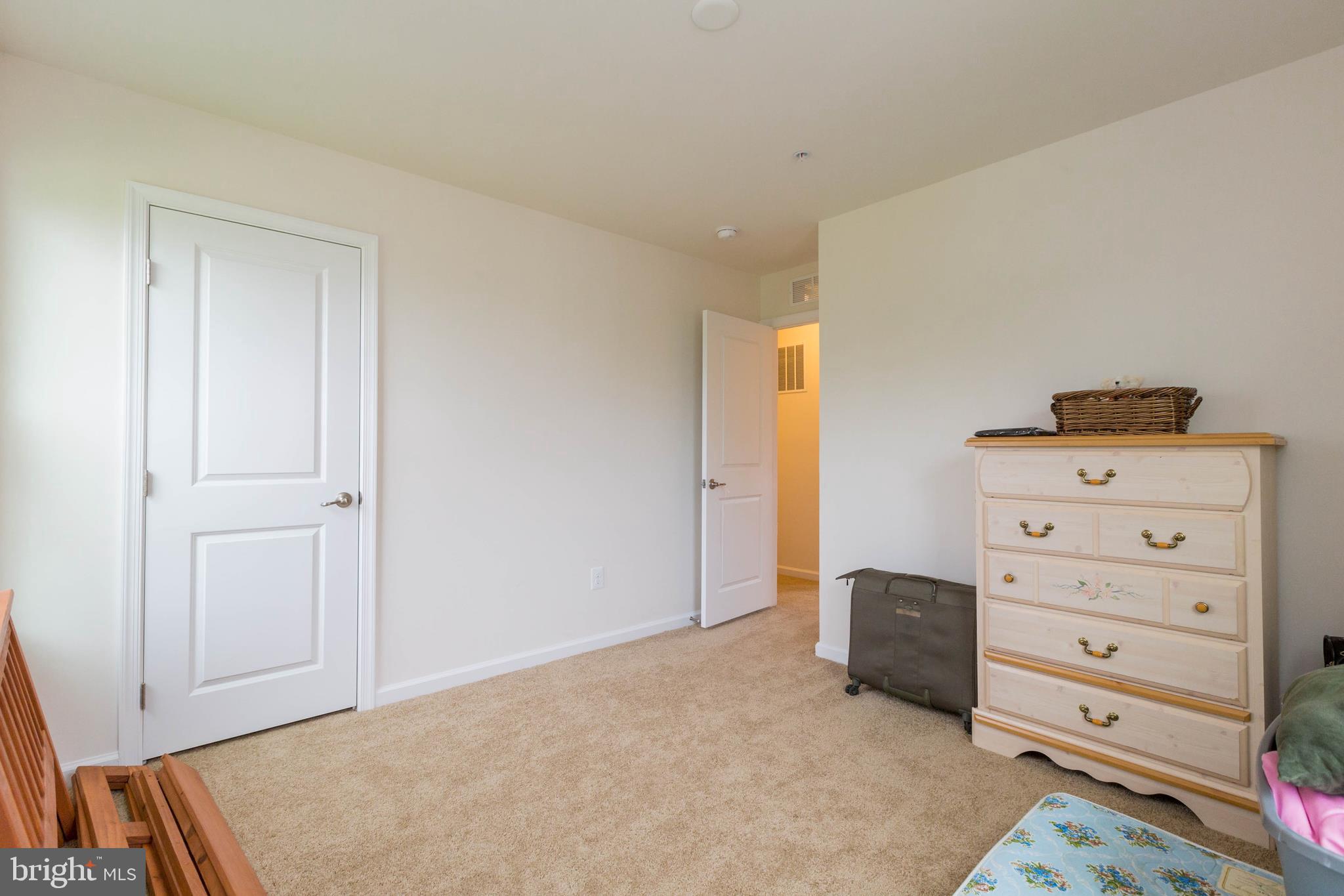 LINDEN GROVE - Residential