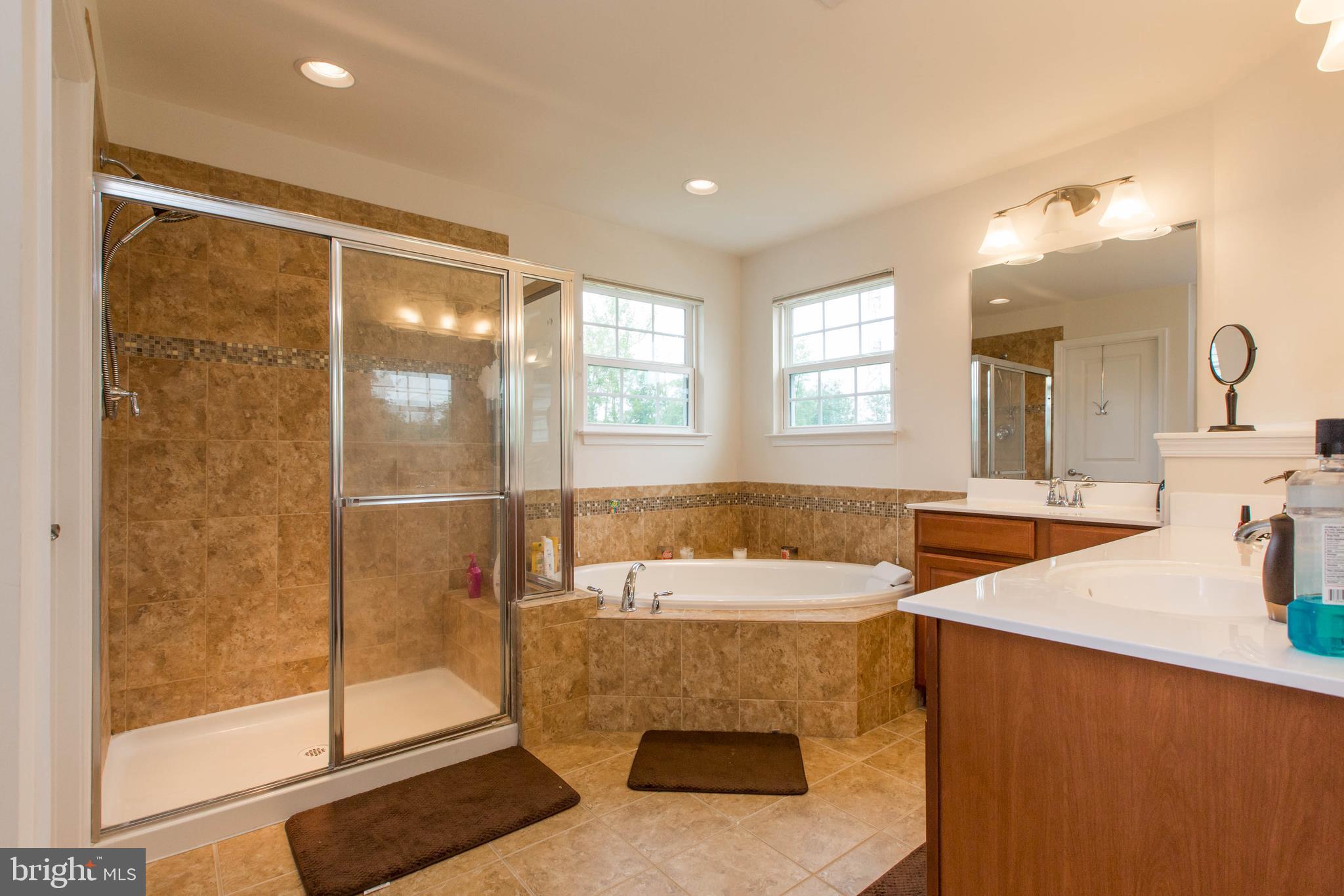 LINDEN GROVE - Residential