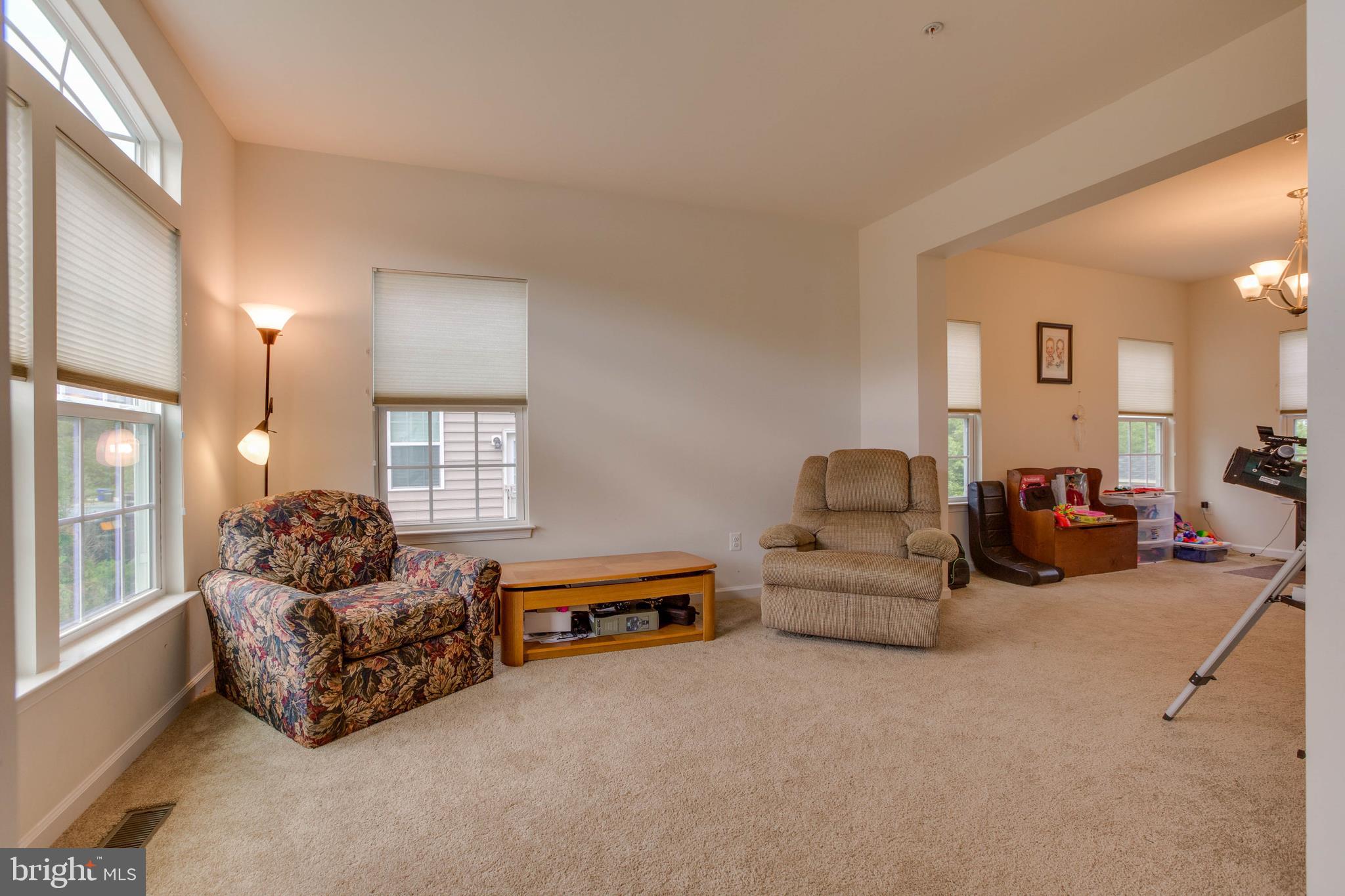 LINDEN GROVE - Residential