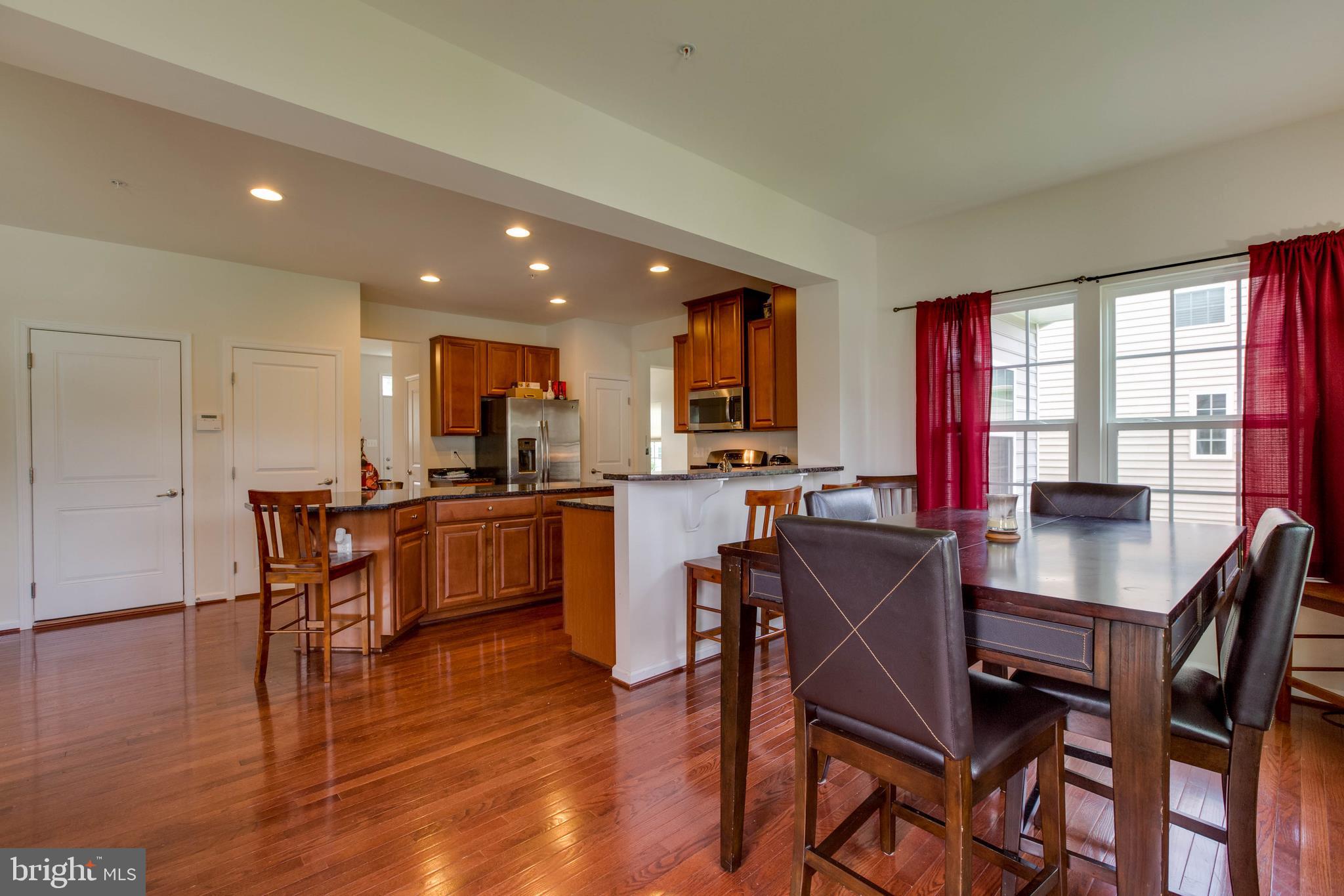 LINDEN GROVE - Residential