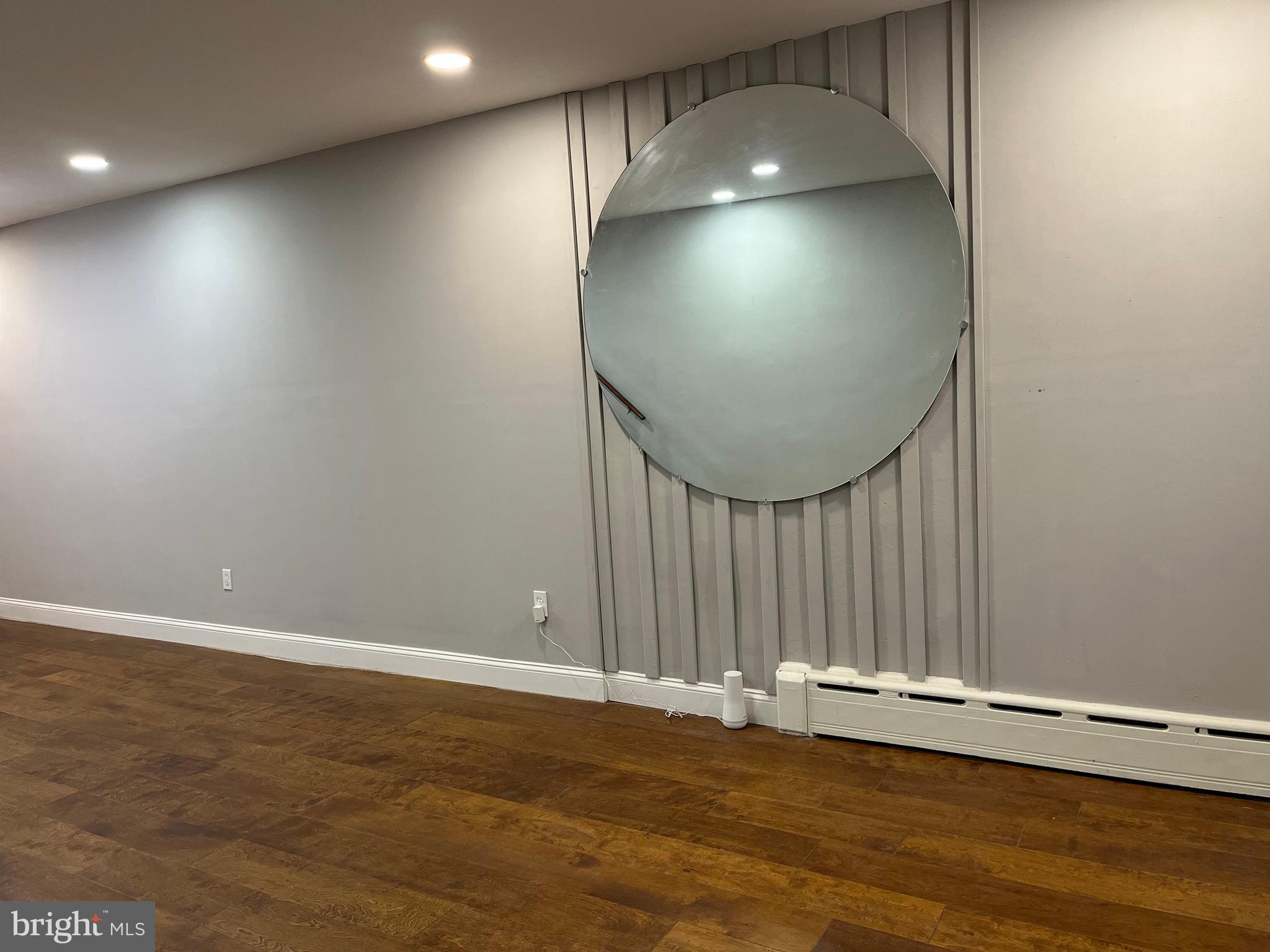 LOWER MOYAMENSING - Residential