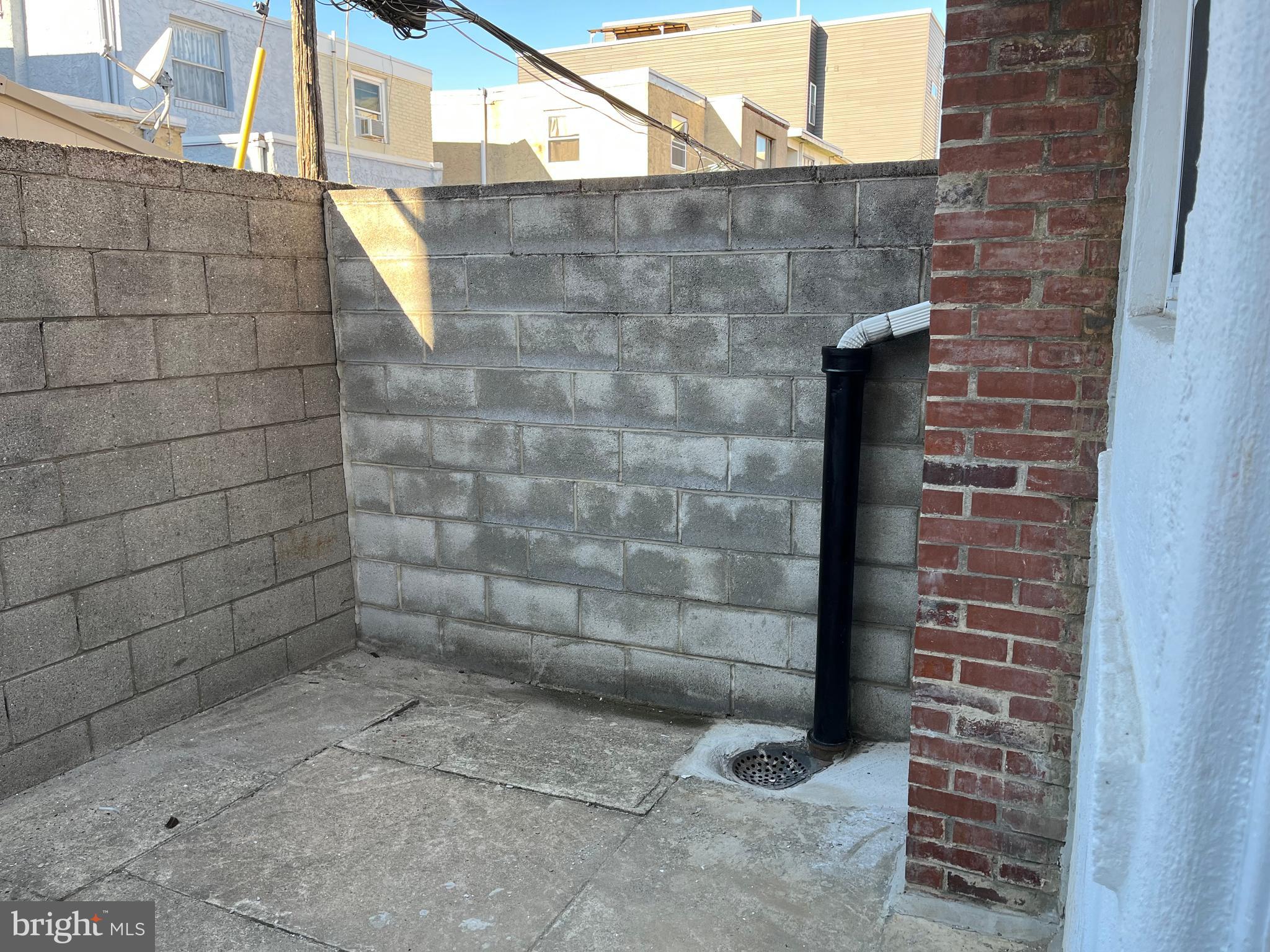 LOWER MOYAMENSING - Residential