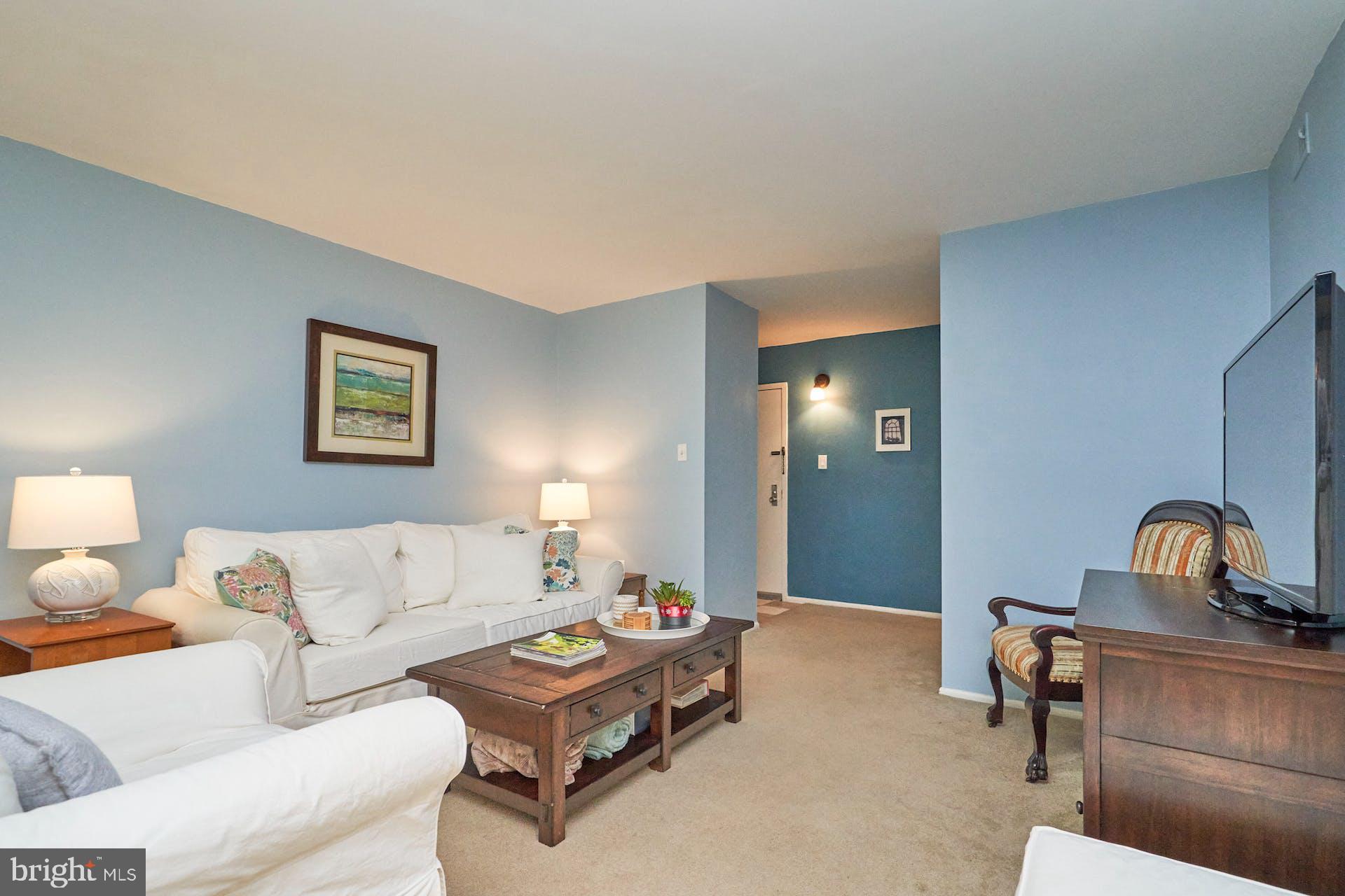 ALEXANDRIA OVERLOOK - Residential