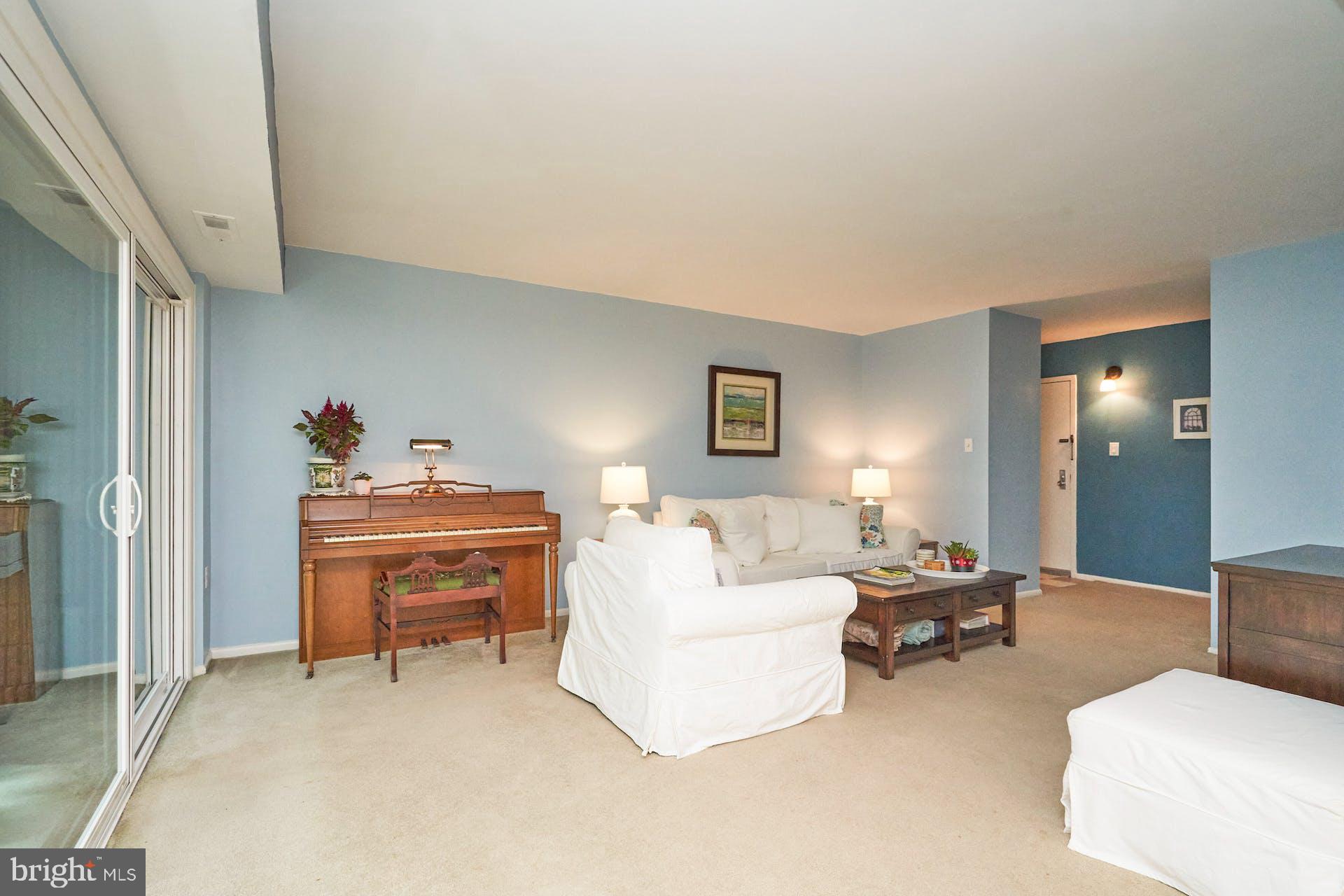 ALEXANDRIA OVERLOOK - Residential