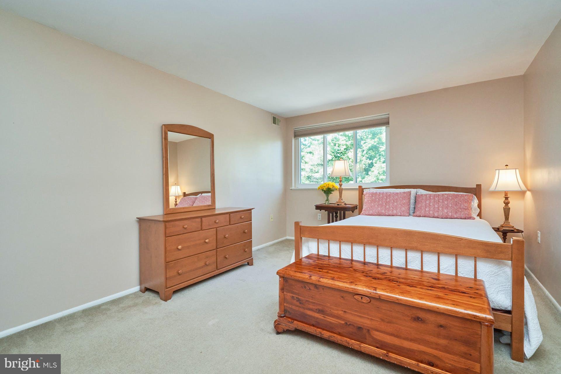 ALEXANDRIA OVERLOOK - Residential