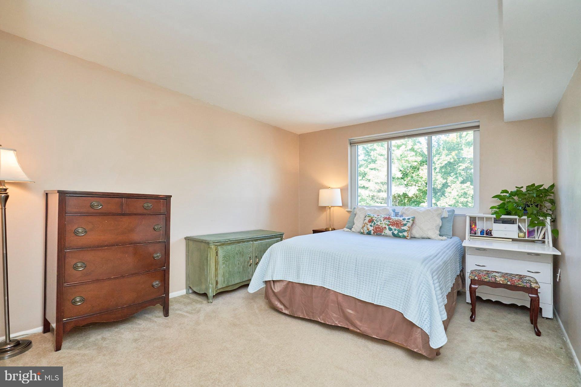 ALEXANDRIA OVERLOOK - Residential