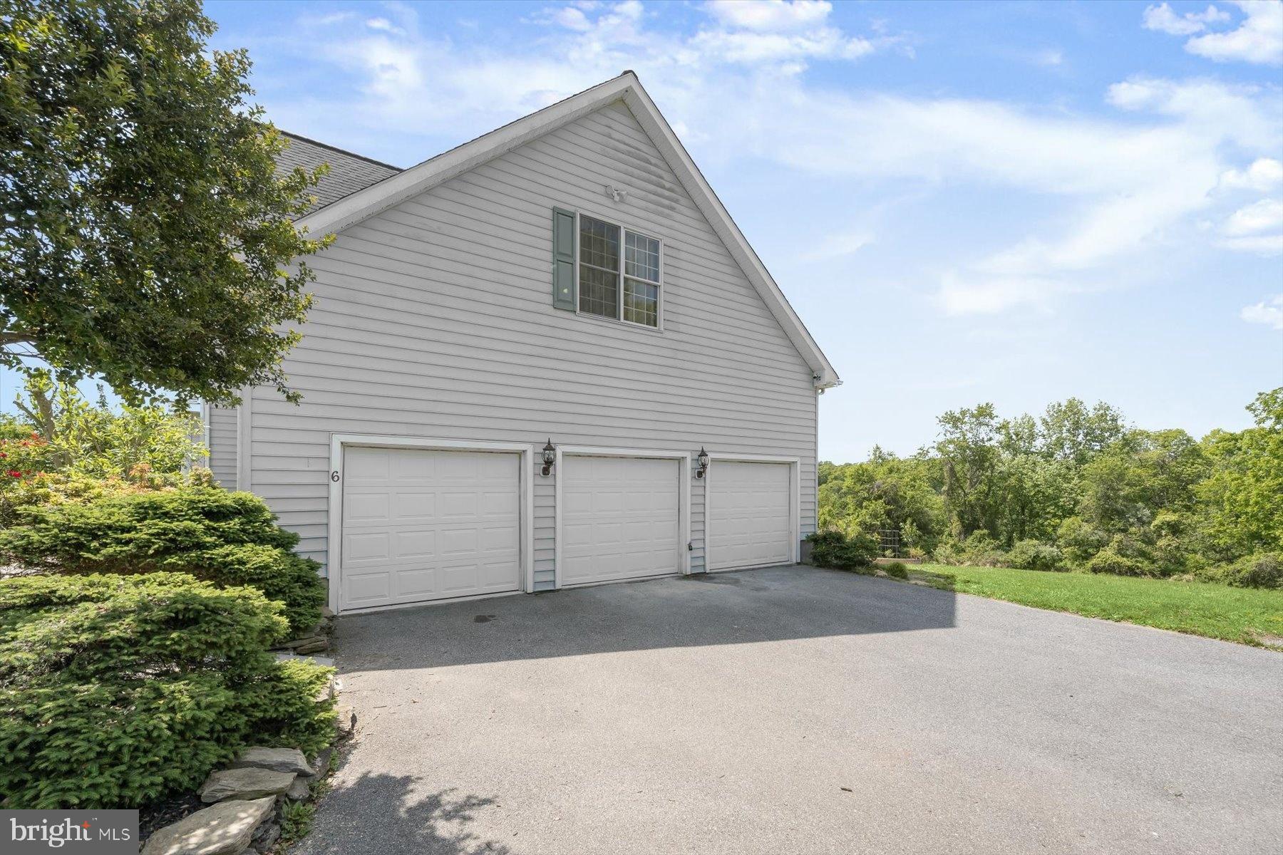 6 KEIL MANOR COURT